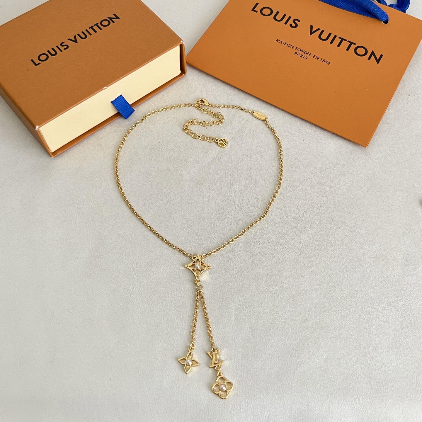 Louis Vuitton LV Pearly Flower Necklace - DesignerGu