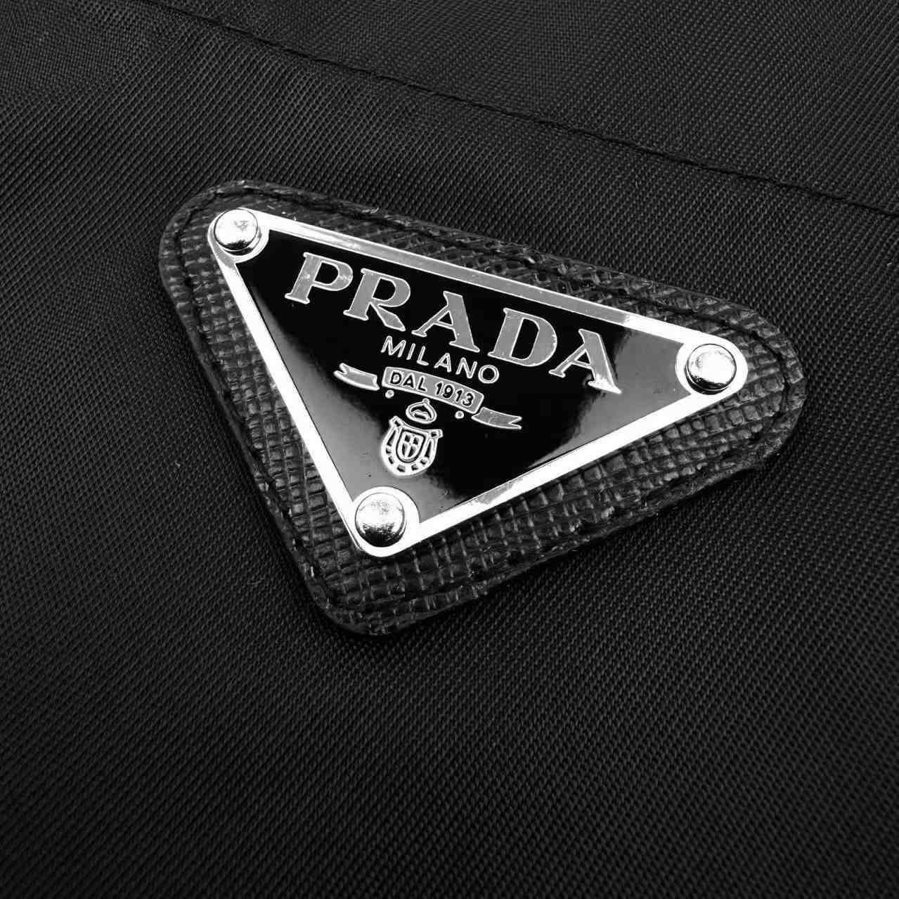 Prada Re-Nylon Short-sleeved  - DesignerGu