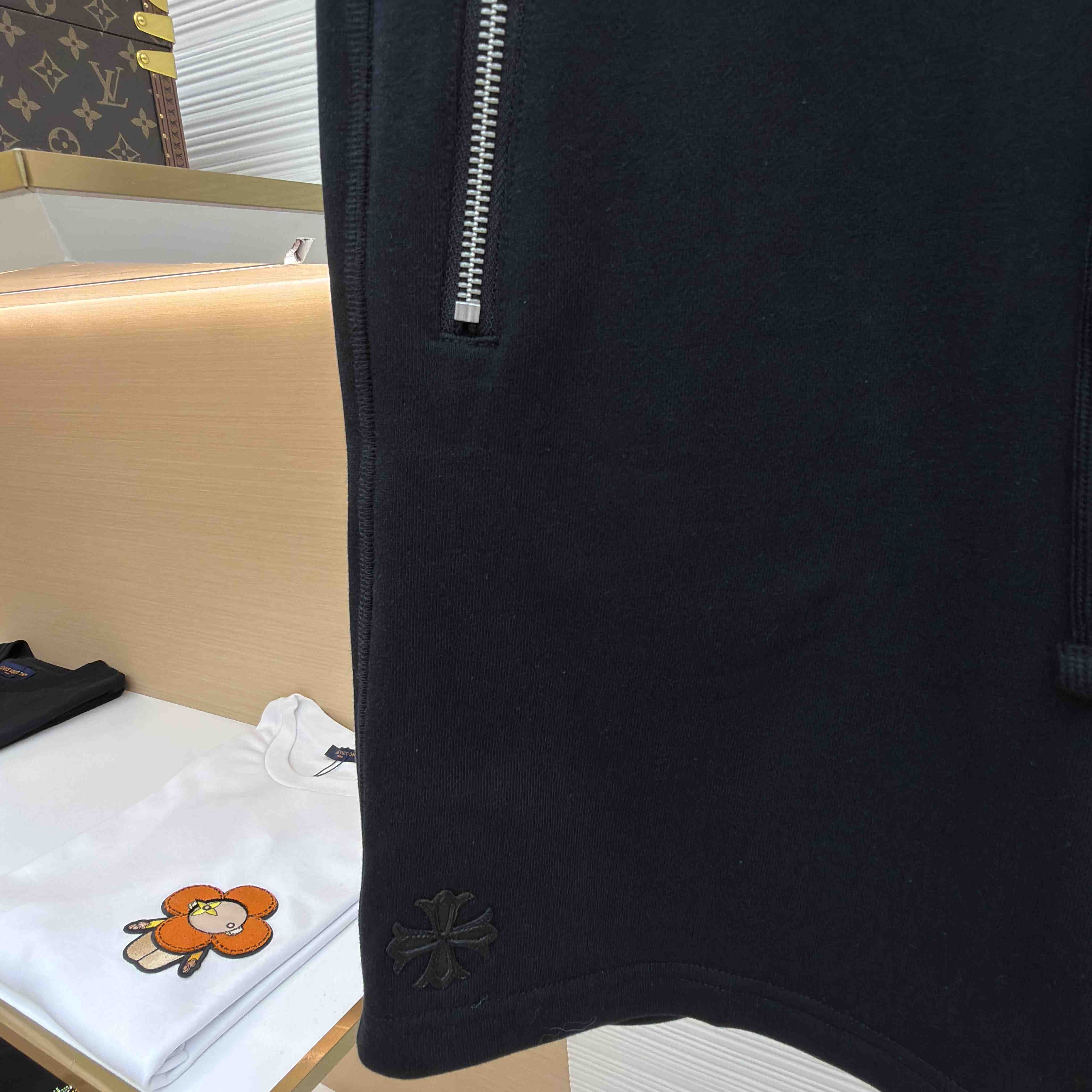 Chrome Hearts Dagger Sweat Shorts - DesignerGu