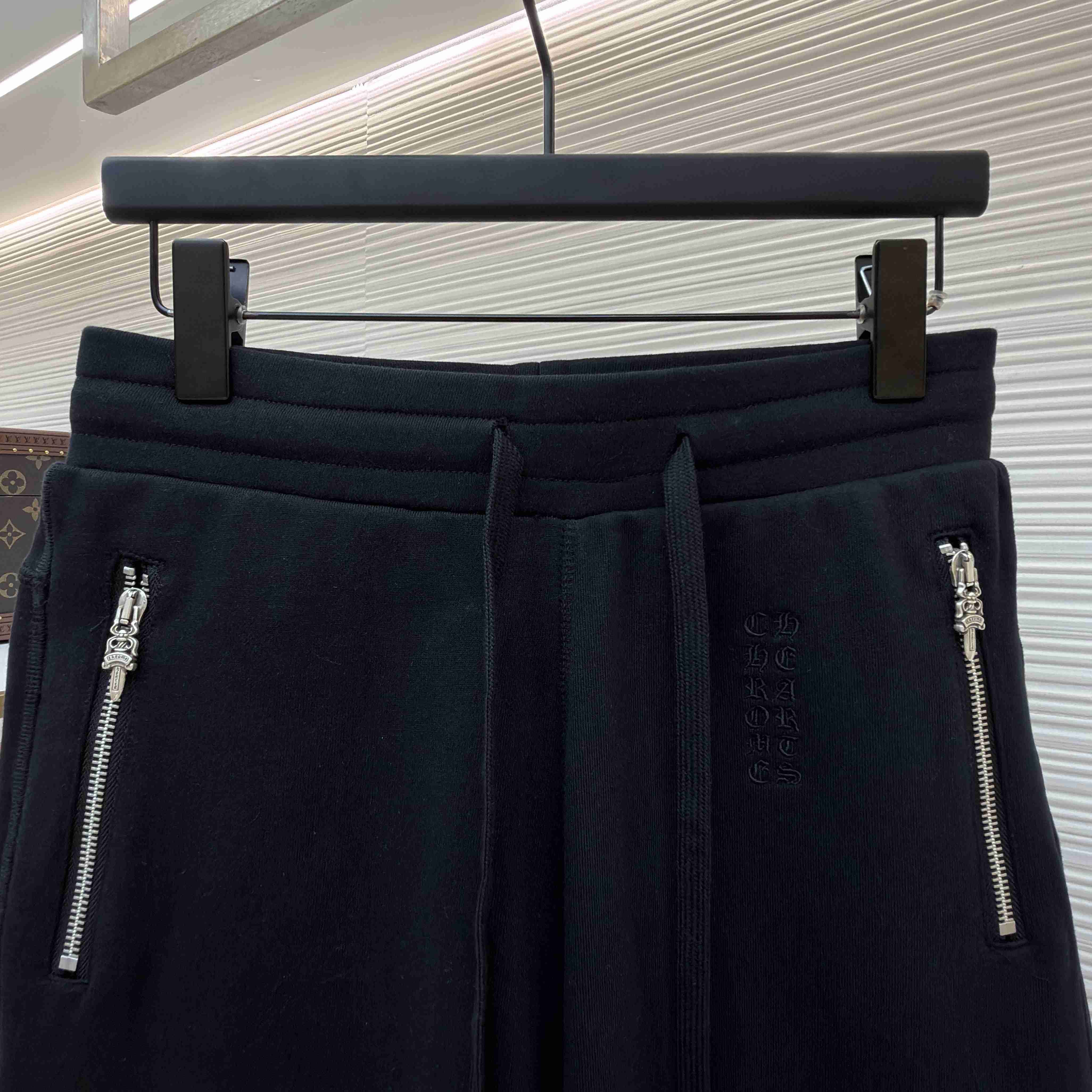 Chrome Hearts Dagger Sweat Shorts - DesignerGu