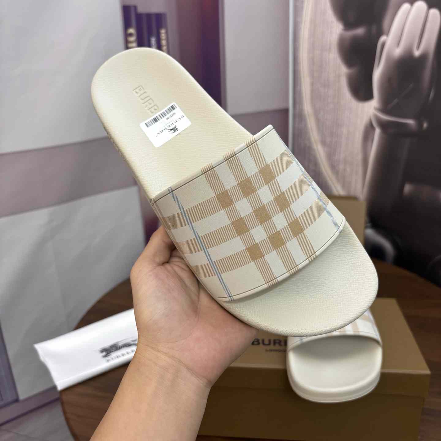 Burberry Check Slides - DesignerGu