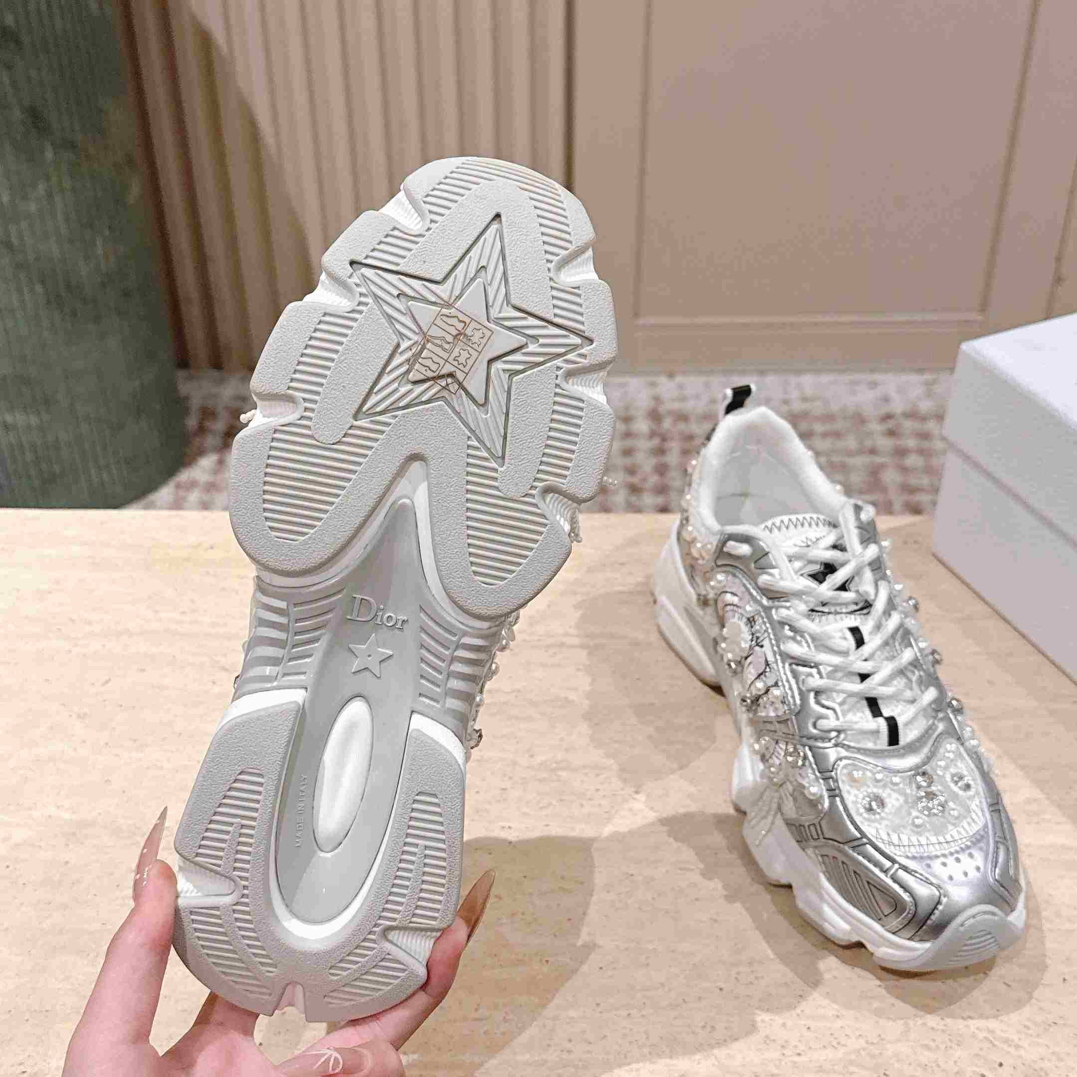 Dior Chrono Sneaker - DesignerGu