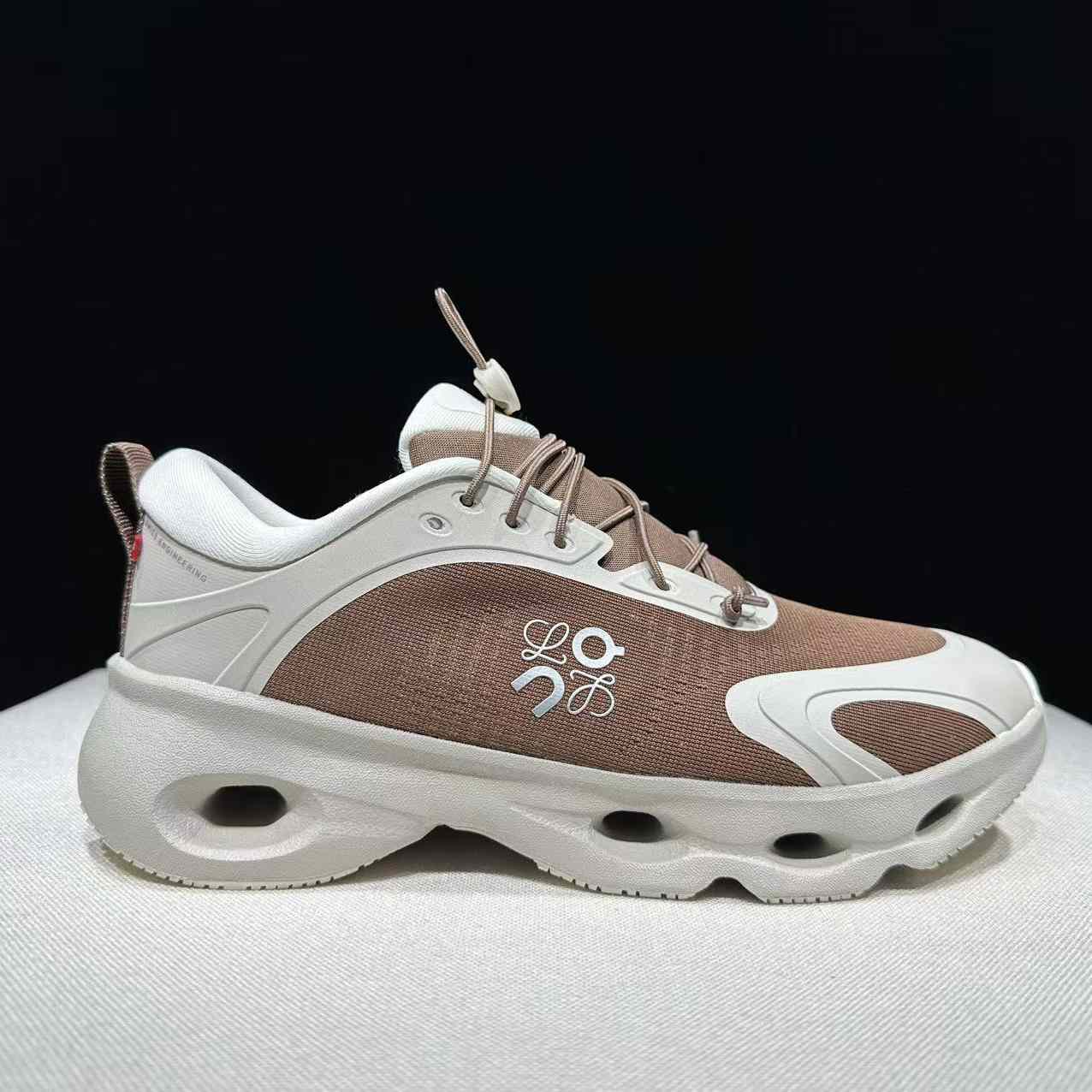 Loewe x ON Cloudsolo 'Taupe' - DesignerGu