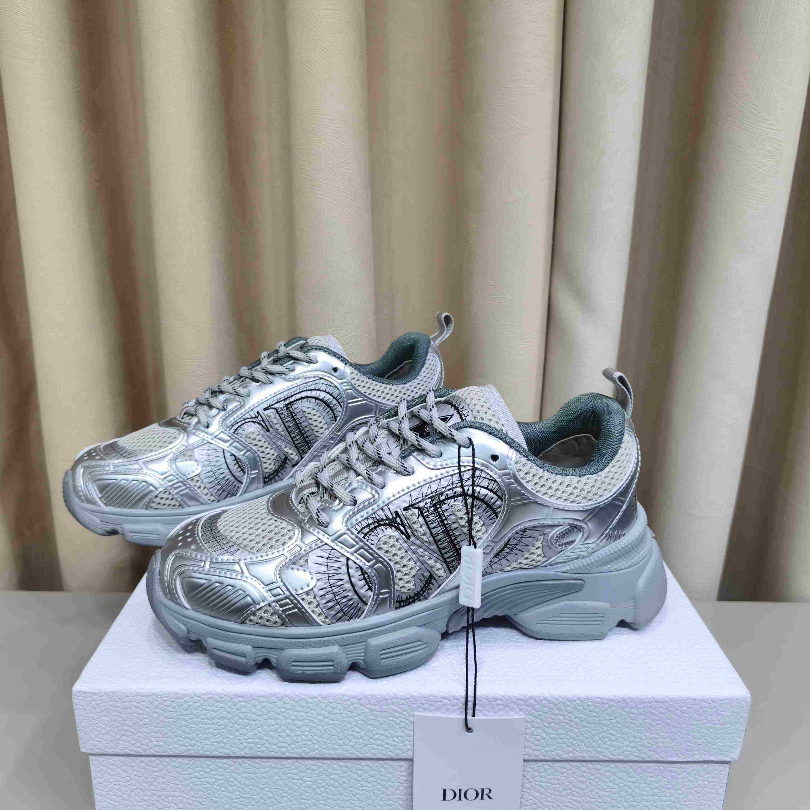 Dior Chrono Sneaker - DesignerGu