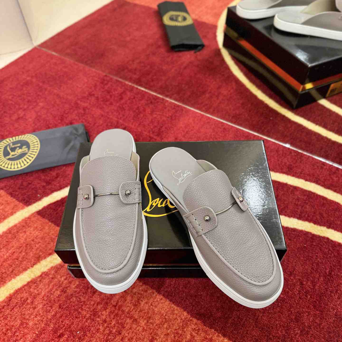 Christian Louboutin Chanme Donna Leather Boat Shoe Mules - DesignerGu