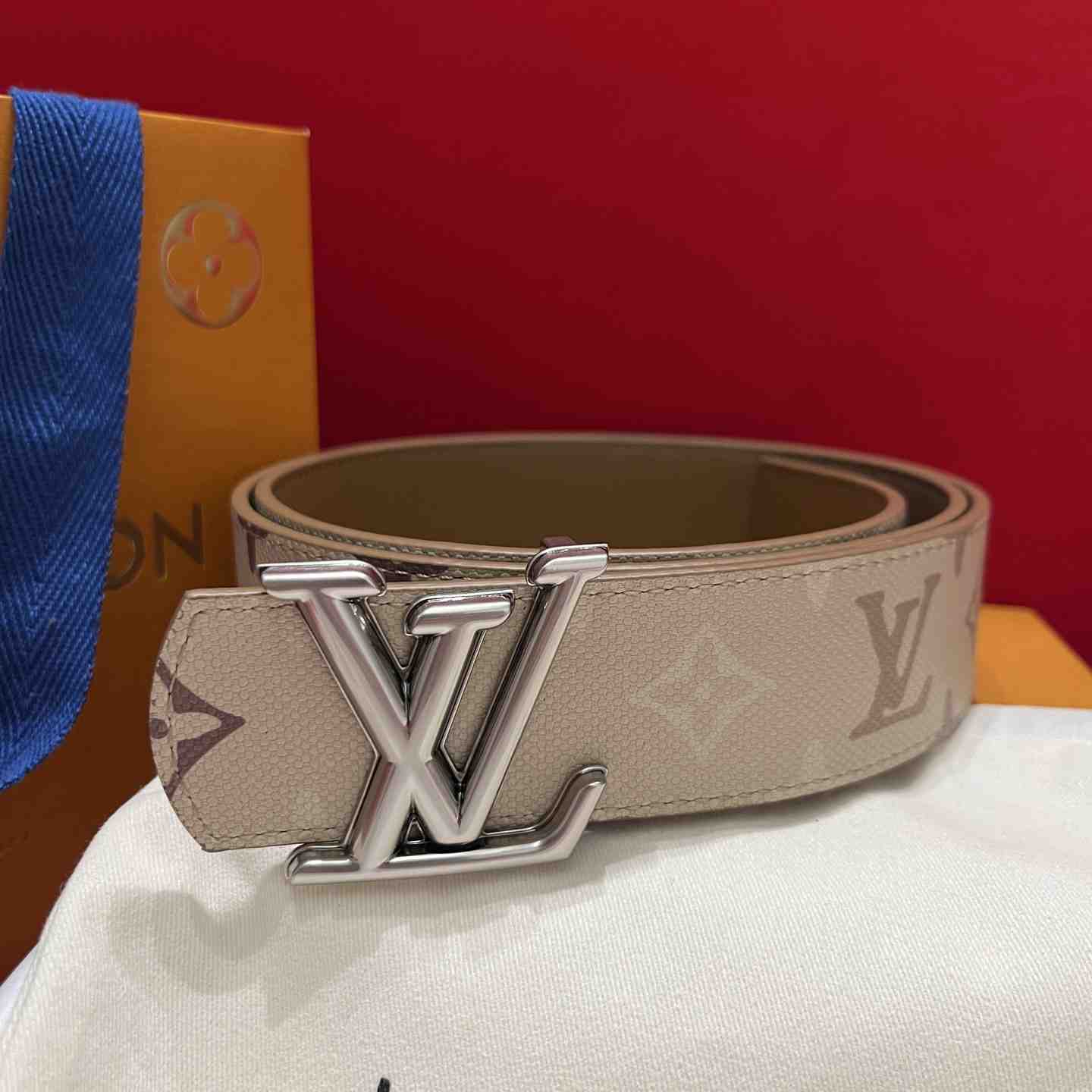 Louis Vuitton 40mm Reversible Belt - DesignerGu