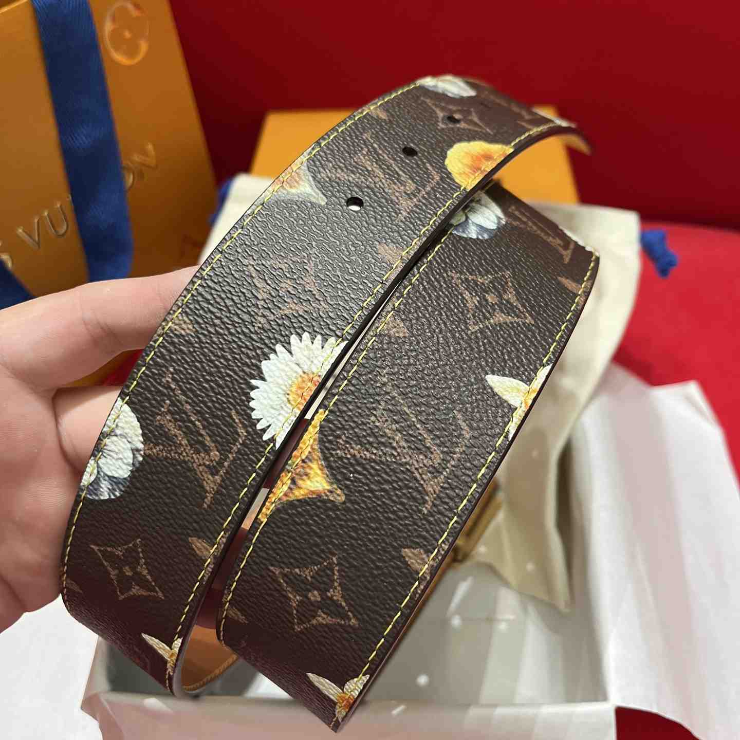 Louis Vuitton 40mm Reversible Belt - DesignerGu