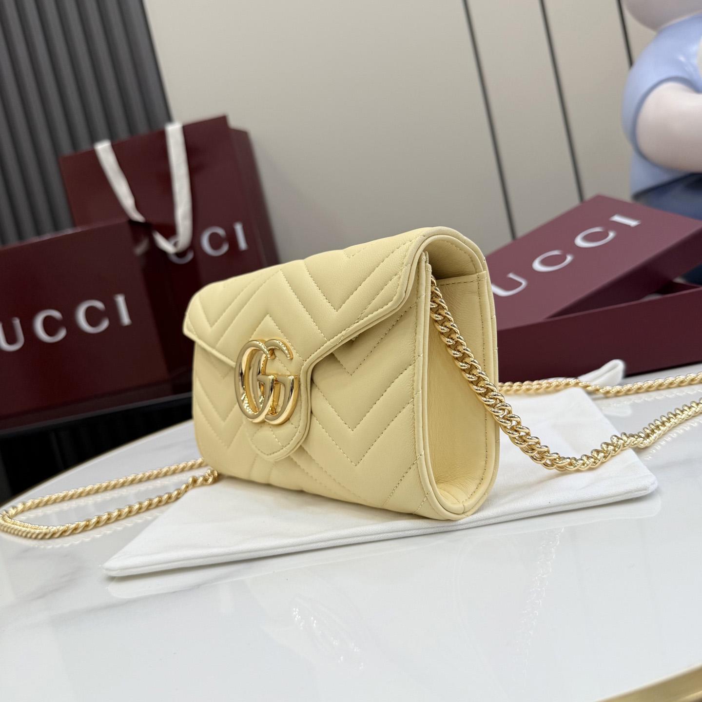 Gucci GG Marmont Mini Shoulder Bag 837745 - DesignerGu
