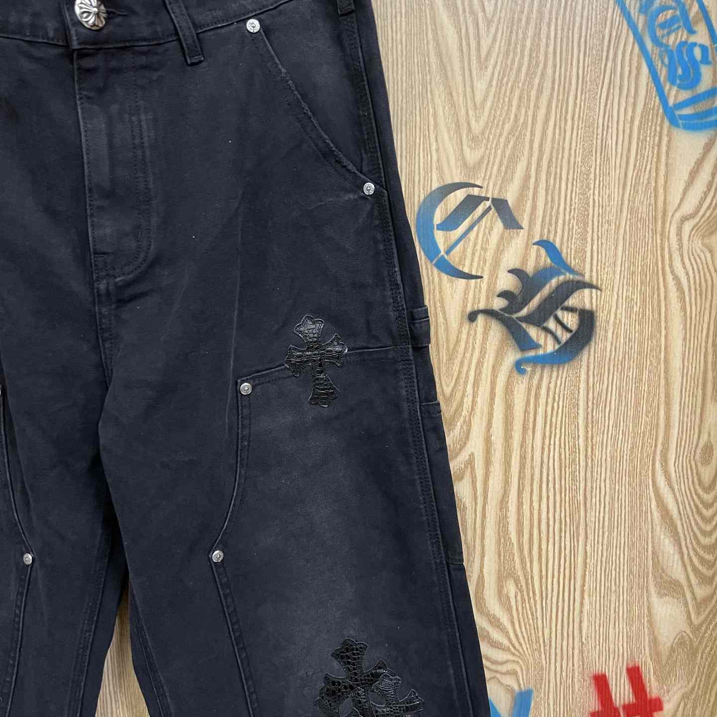 Chrome Hearts  Jeans  - DesignerGu
