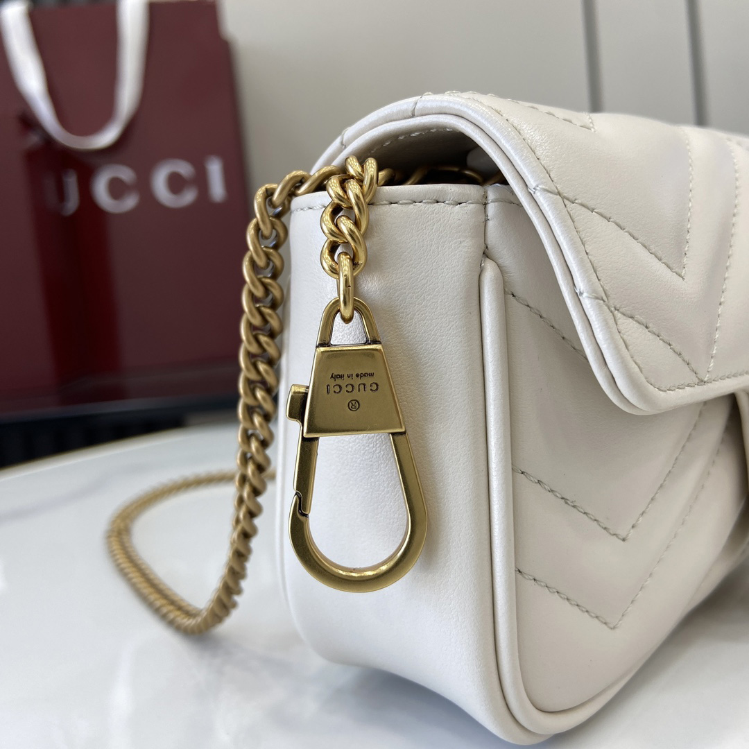 Gucci GG Marmont Super Mini Bag - DesignerGu