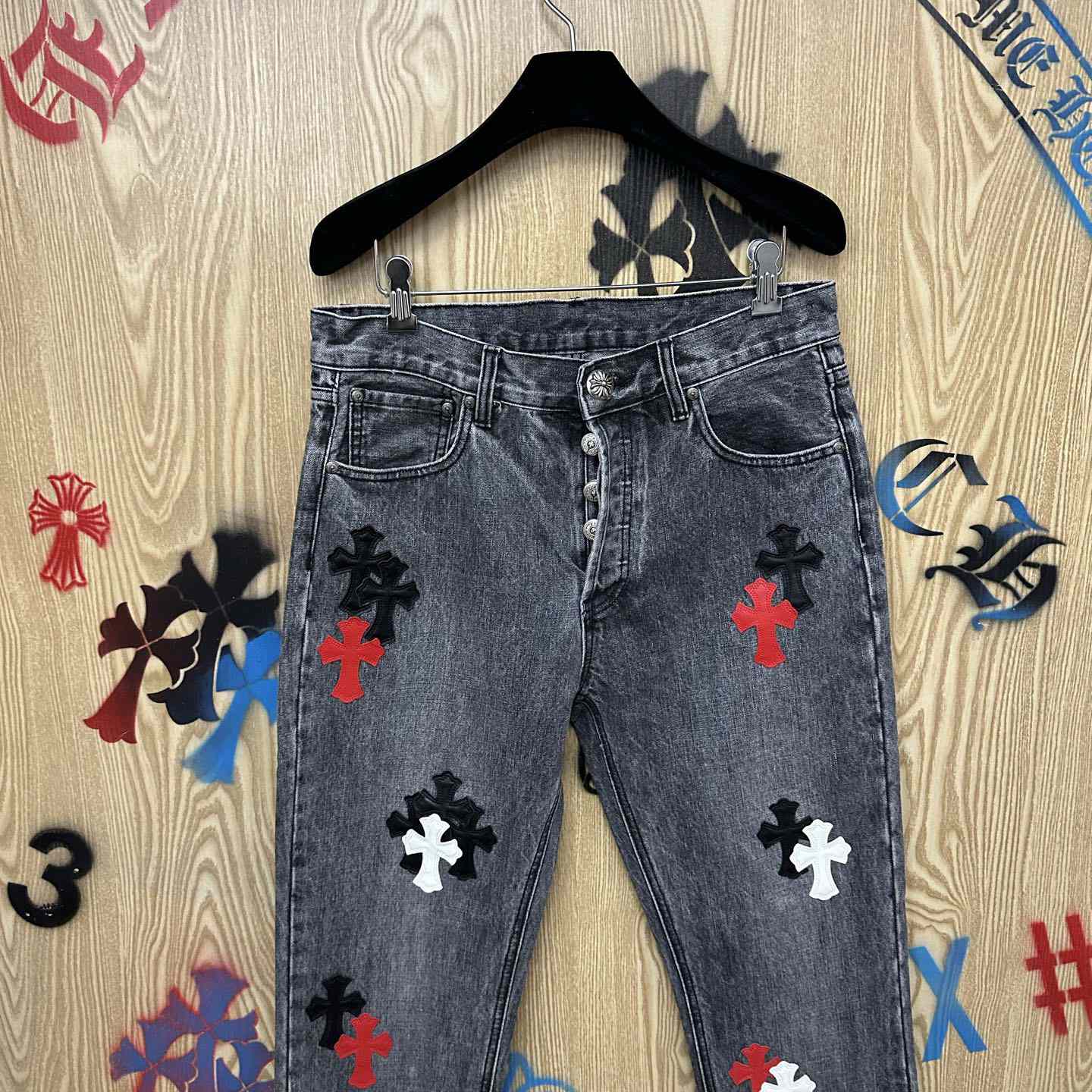 Chrome Hearts  Jeans  - DesignerGu