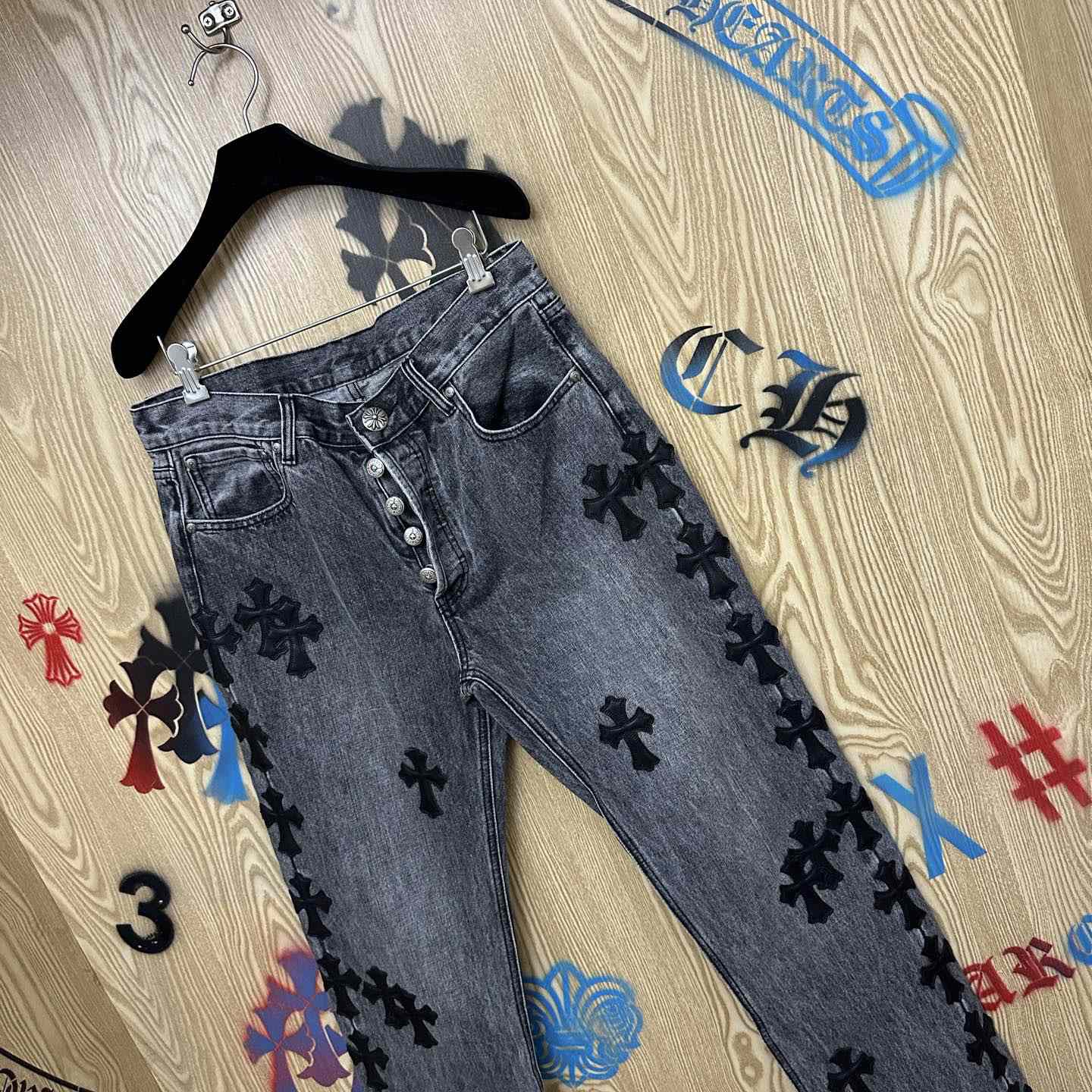 Chrome Hearts  Jeans  - DesignerGu