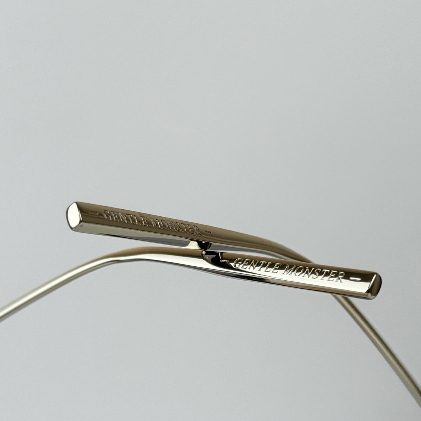 Prada PRD63S Sunglasses     - DesignerGu
