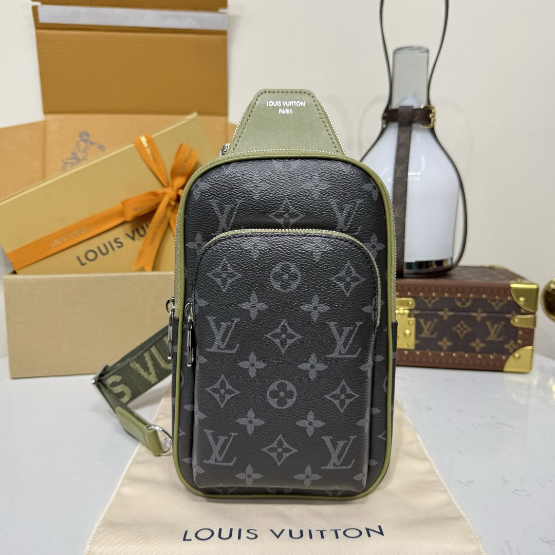 Louis VuittonAvenue Slingbag PM M28735 - DesignerGu