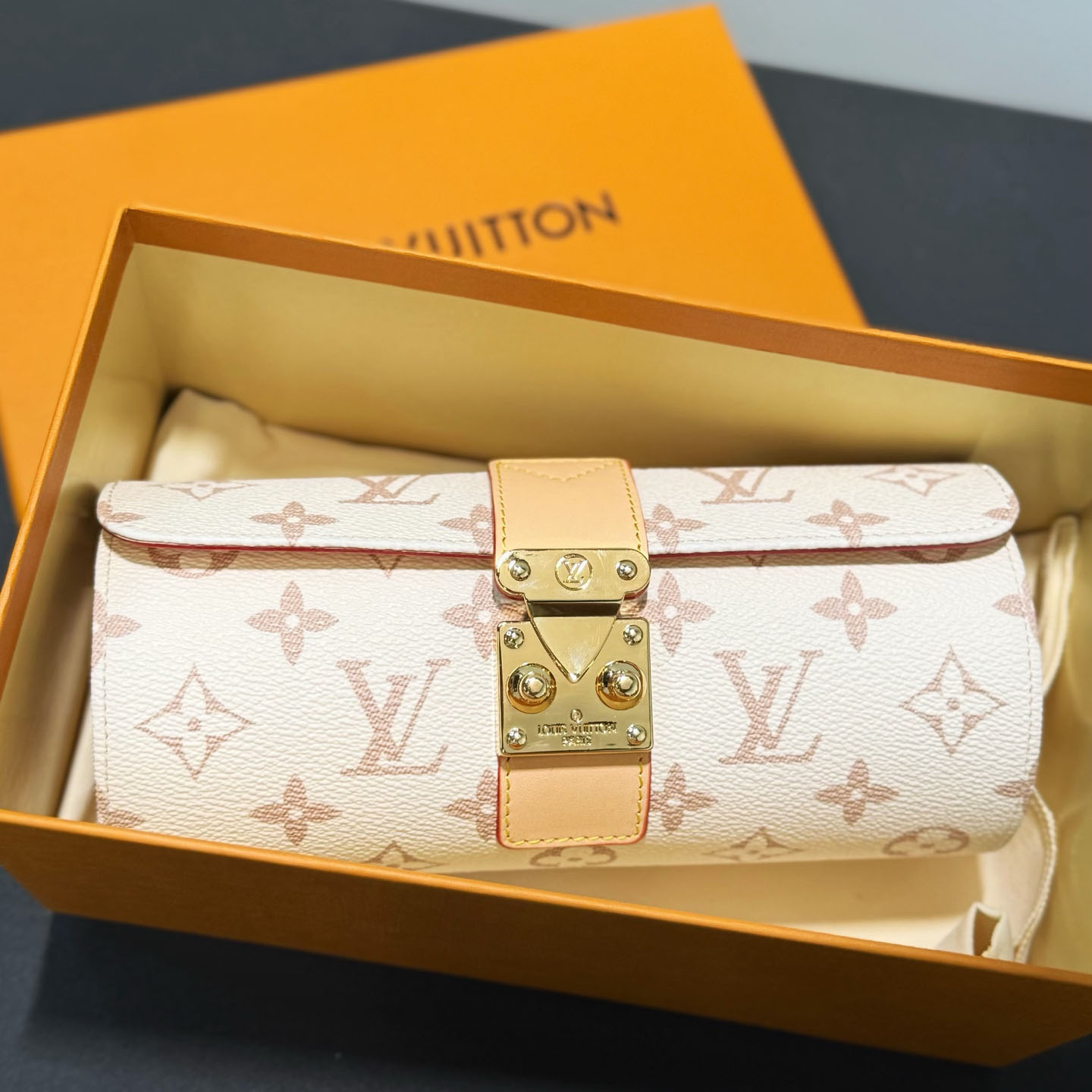 Louis Vuitton Jewelry Case - DesignerGu