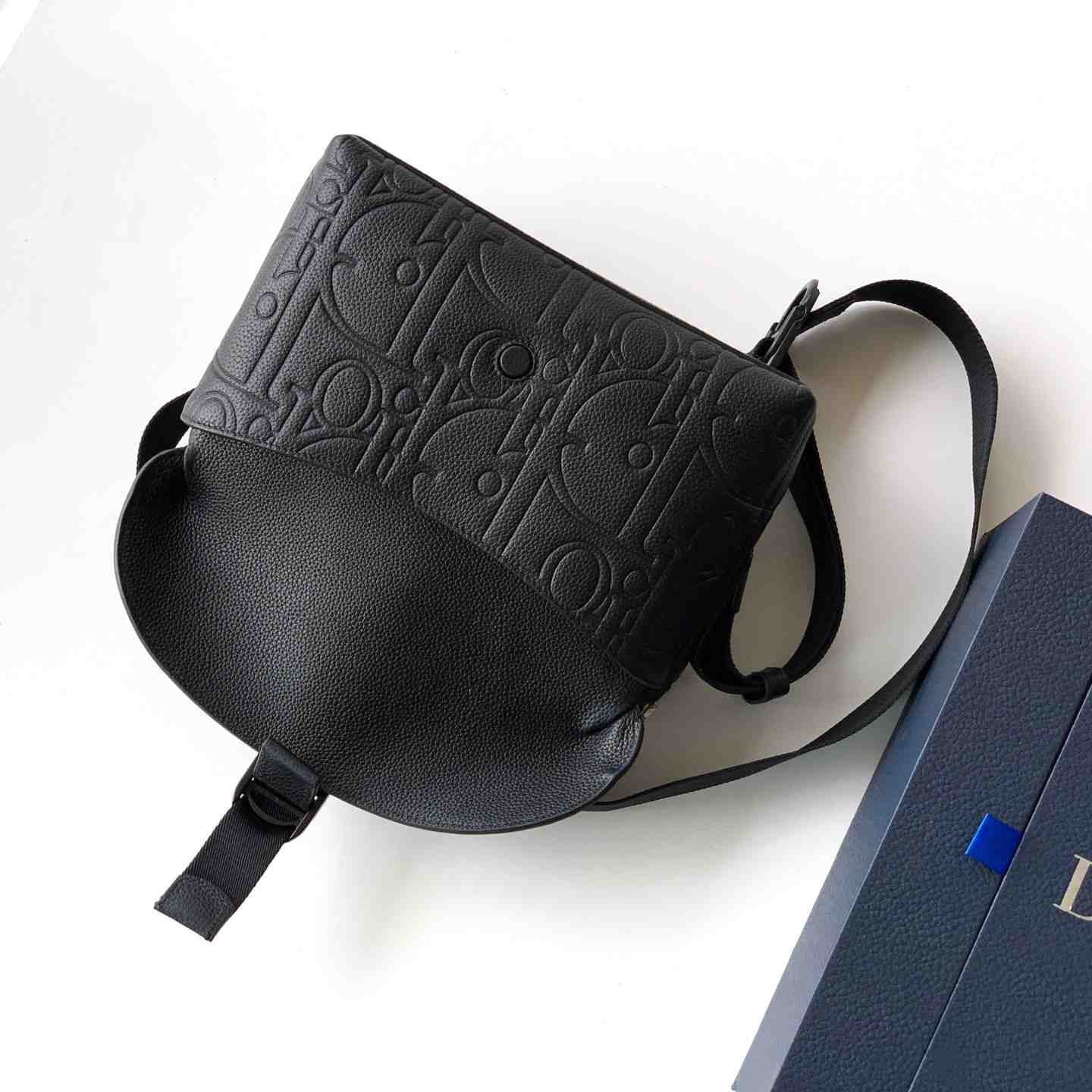 Dior Jett Zipped Messenger Bag - DesignerGu