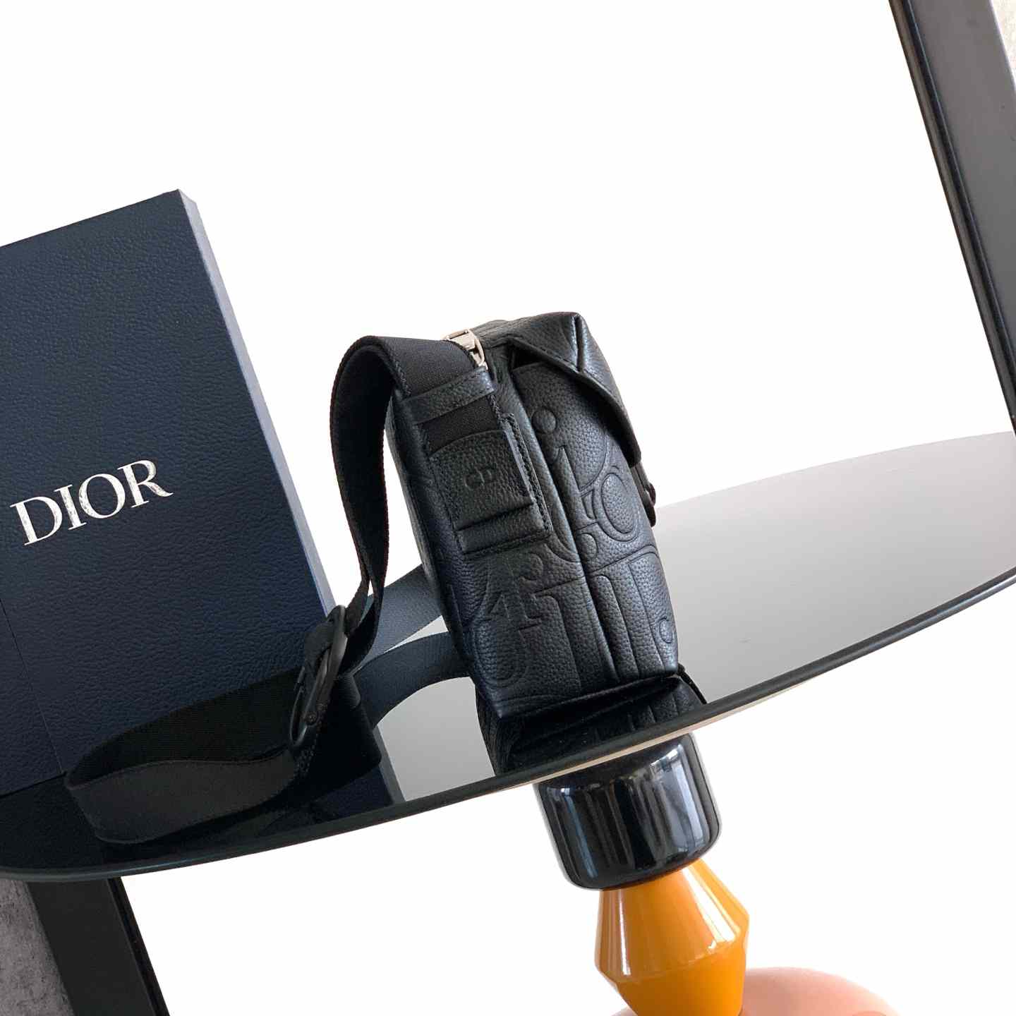 Dior Jett Zipped Messenger Bag - DesignerGu