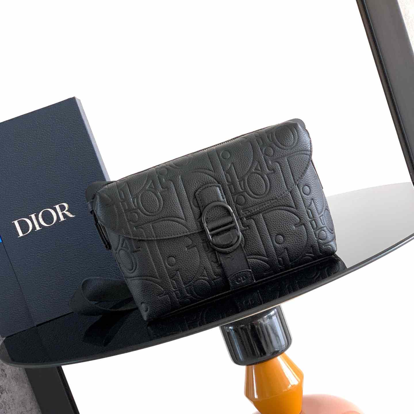 Dior Jett Zipped Messenger Bag - DesignerGu