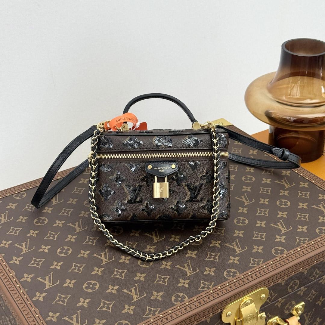 Louis Vuitton Vanity Chain Pouch M27049 - DesignerGu