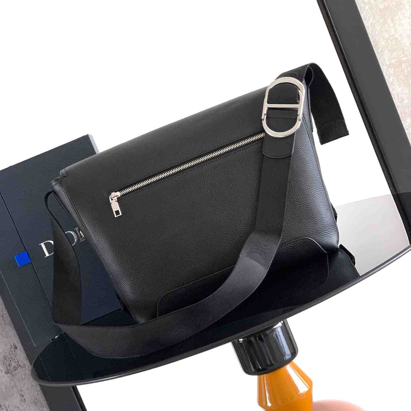 Dior Medium Dior Jett Messenger Bag With Flap - DesignerGu