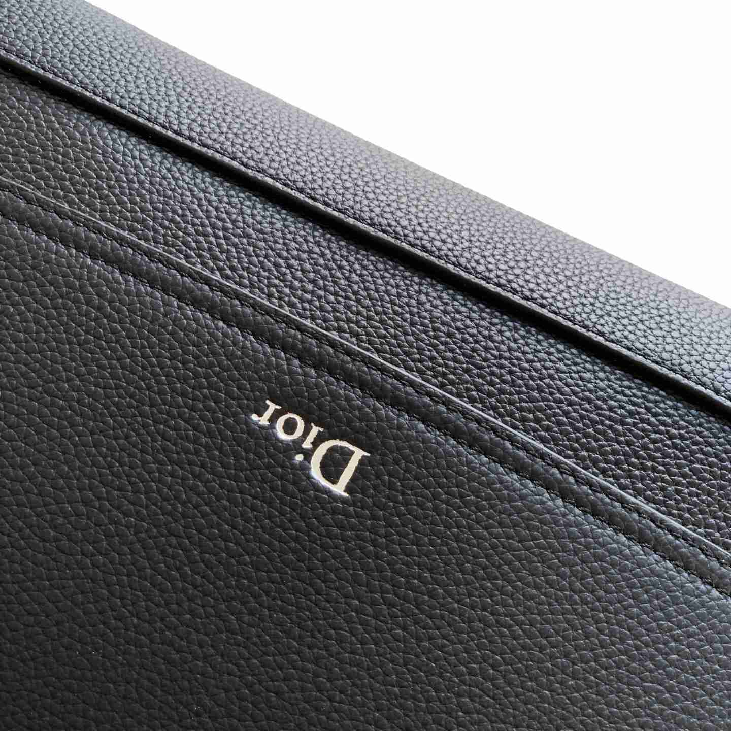 Dior Medium Dior Jett Messenger Bag With Flap - DesignerGu