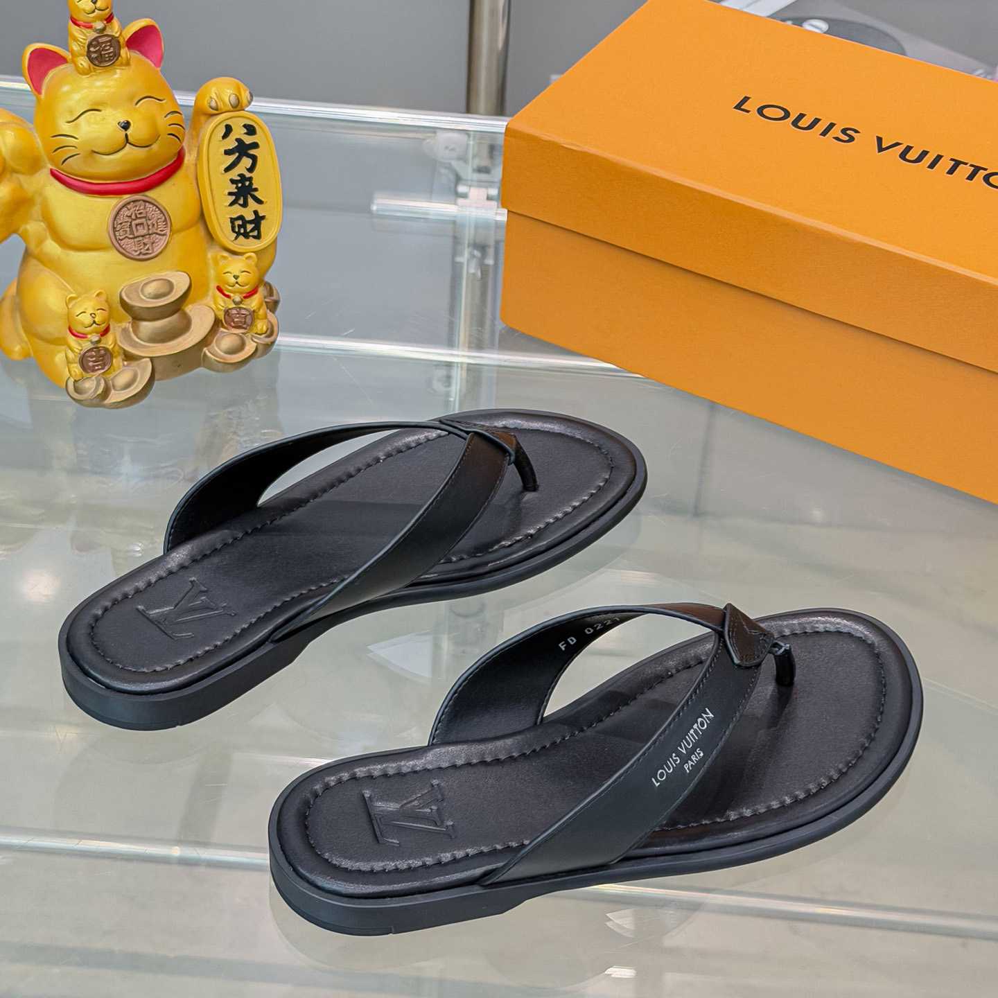 Louis Vuitton LV Sunset Thong - DesignerGu