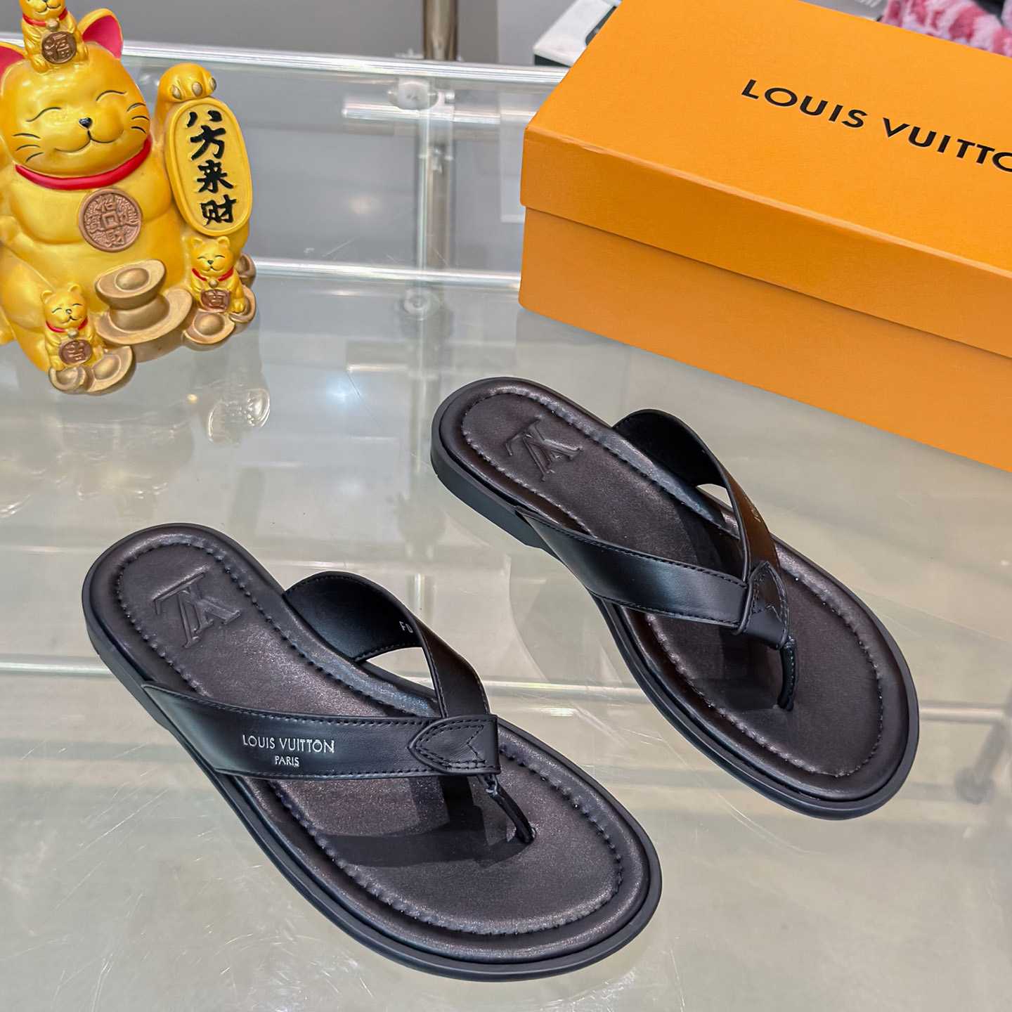 Louis Vuitton LV Sunset Thong - DesignerGu