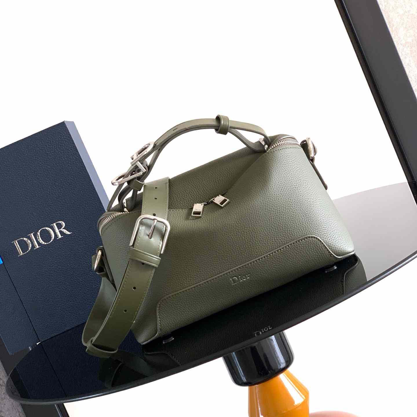 Dior Archie Zipped Bag With Strap - DesignerGu