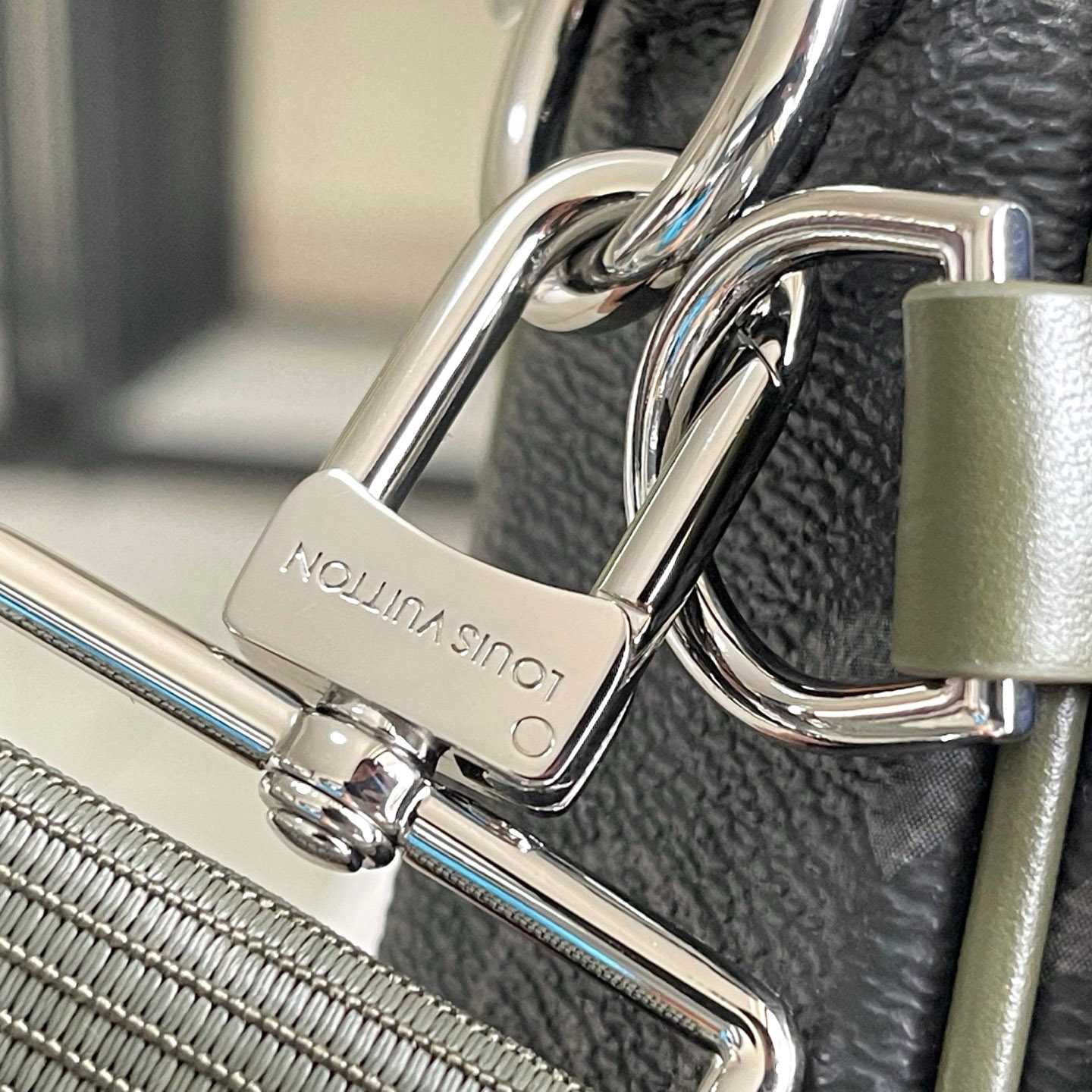 Louis Vuitton Trio Messenger M28628 - DesignerGu