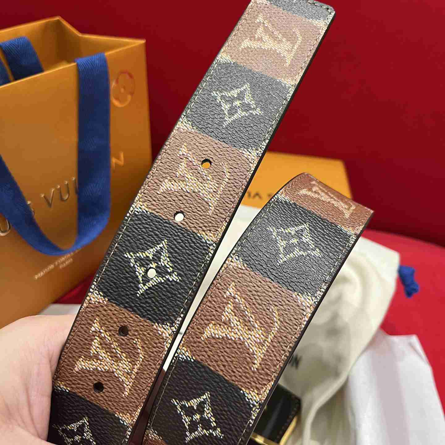 Louis Vuitton 40mm Reversible Belt - DesignerGu