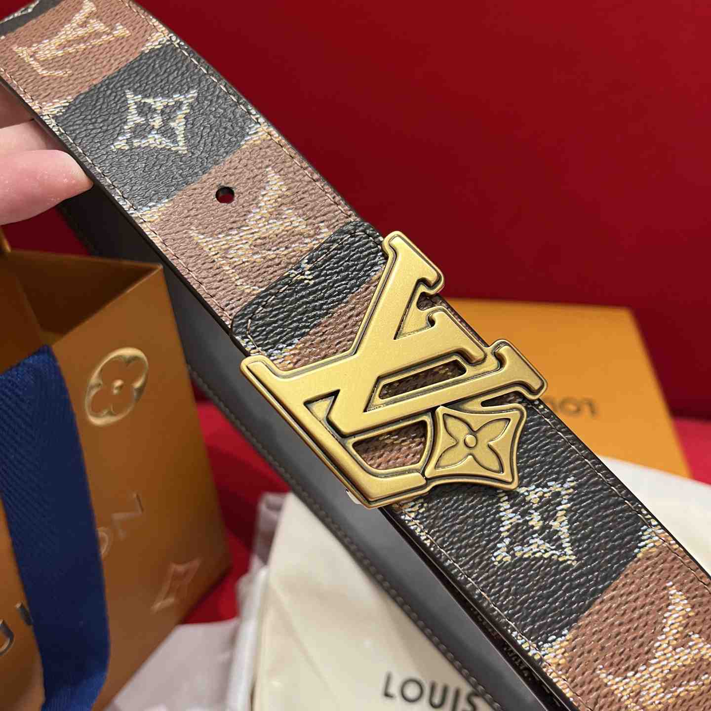 Louis Vuitton 40mm Reversible Belt - DesignerGu