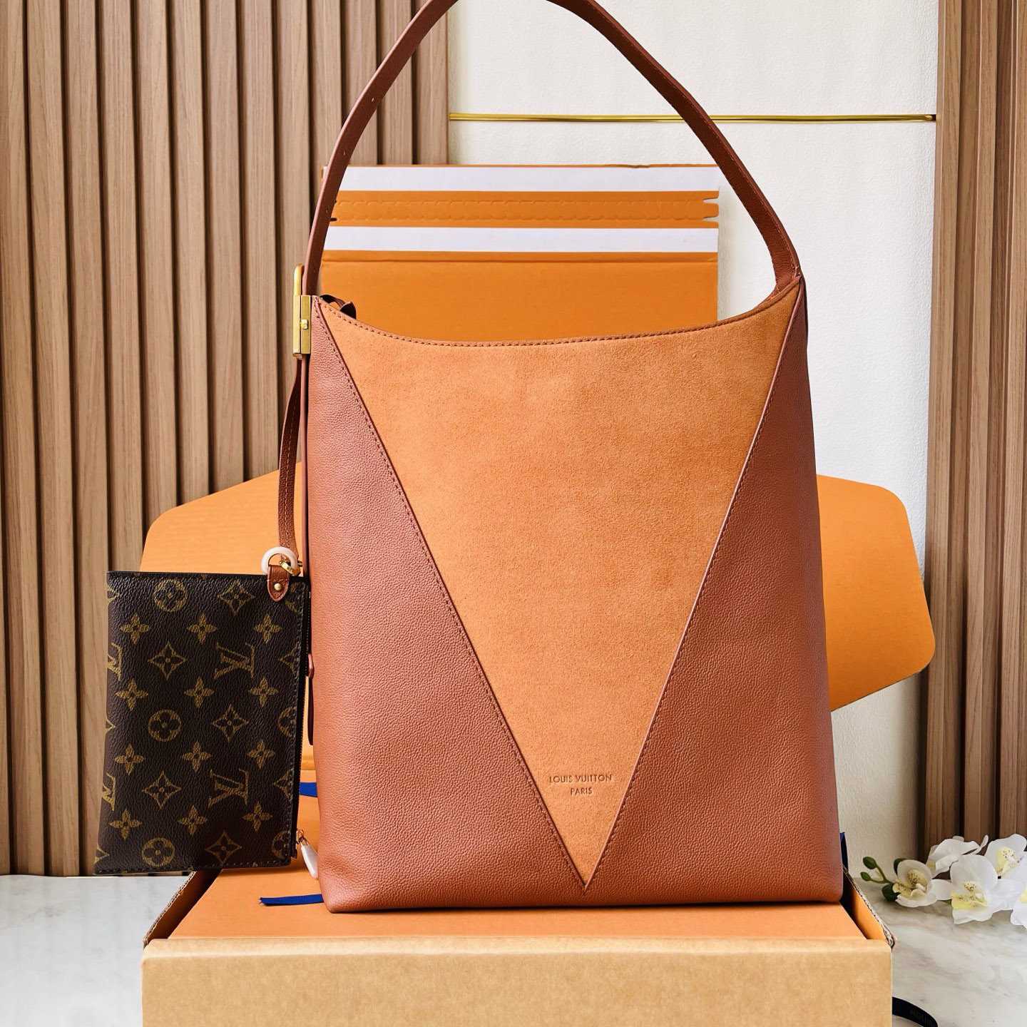 Louis Vuitton Low Key Hobo MM M29156 - DesignerGu