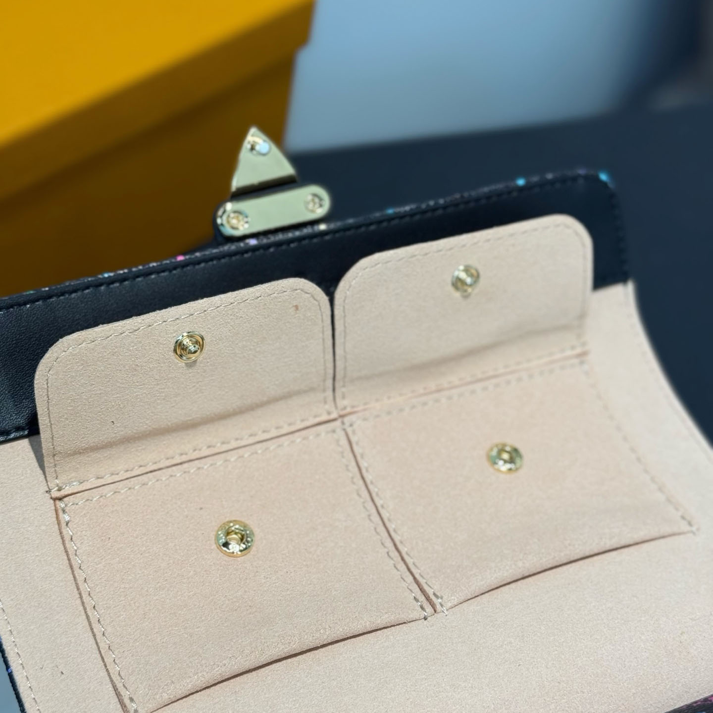 Louis Vuitton Jewelry Case - DesignerGu