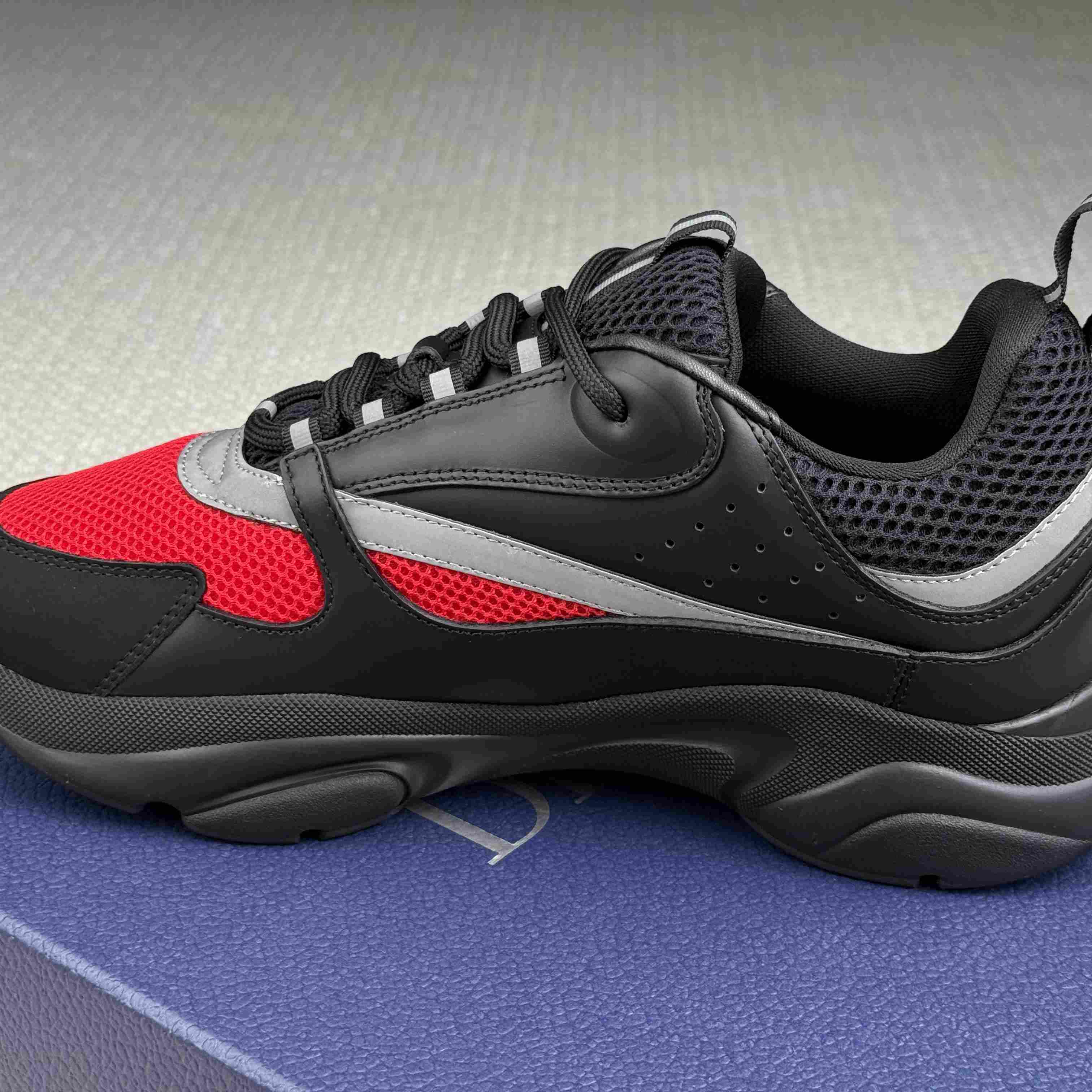 Dior B22 Sneaker - DesignerGu