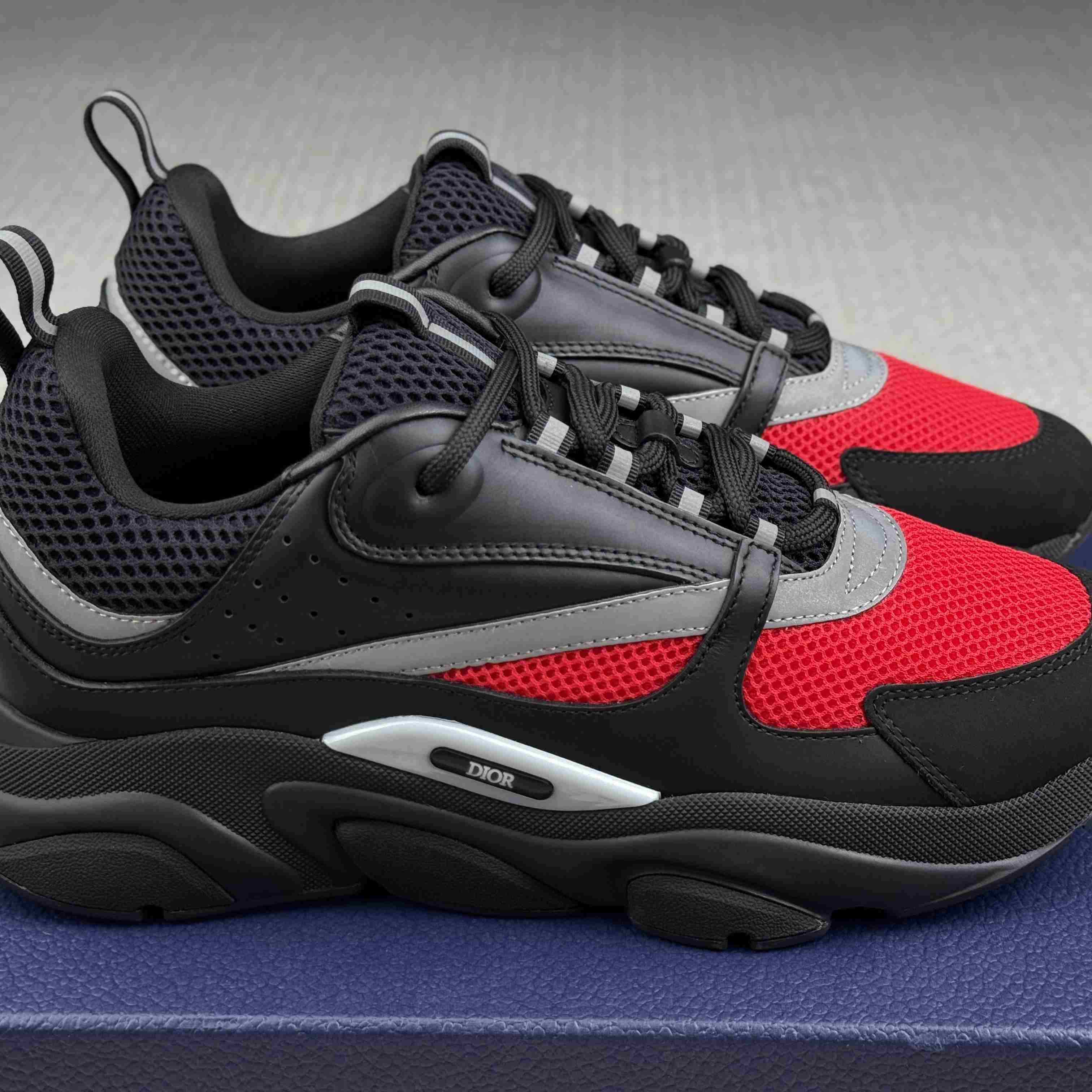 Dior B22 Sneaker - DesignerGu