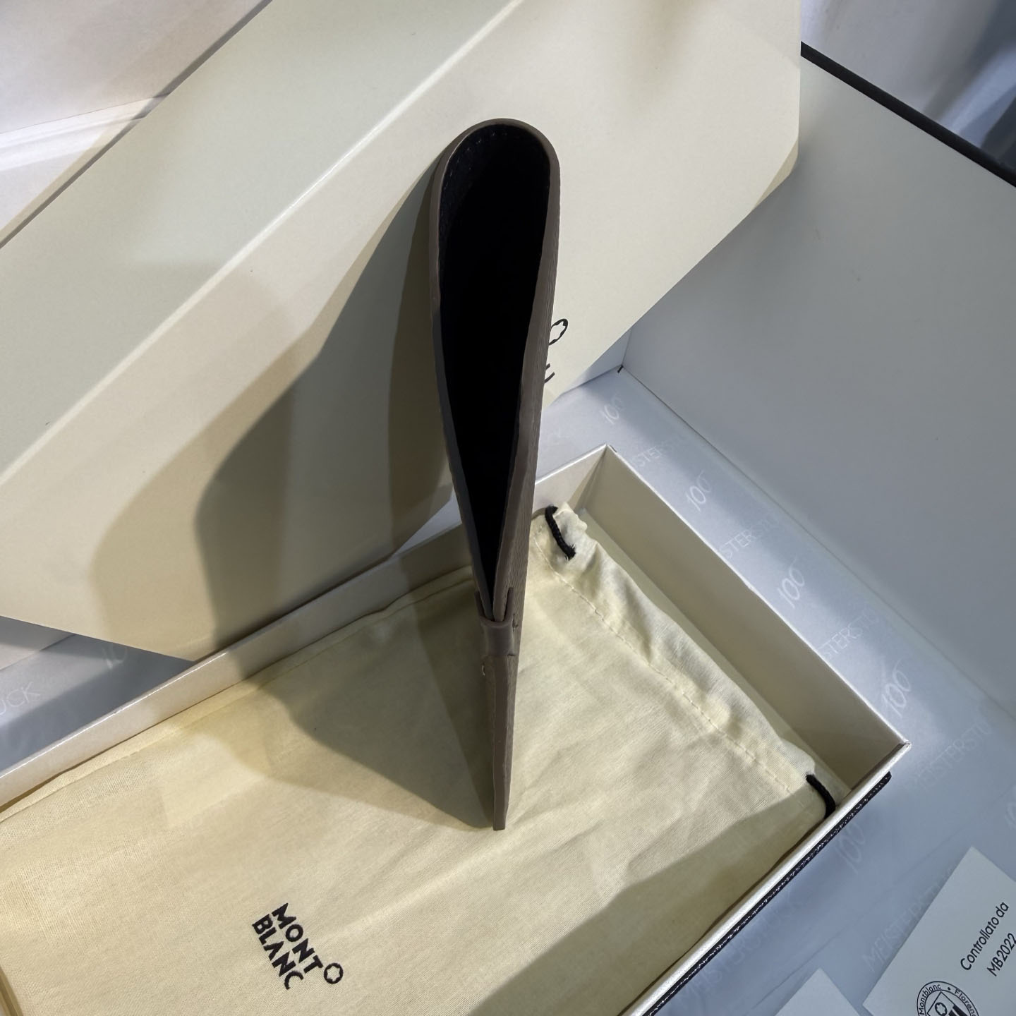 Montblanc Eyewear Pouch In Grain Leather - DesignerGu