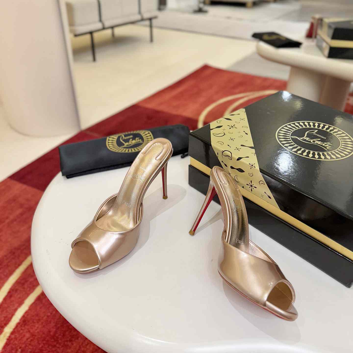 Christian Louboutin Me Dolly 100 mm Mules - DesignerGu