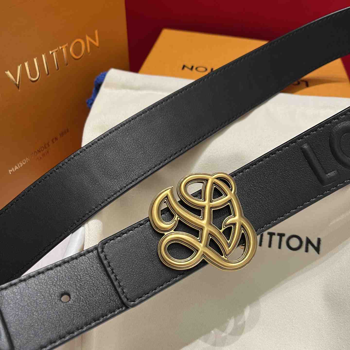 Louis Vuitton 35mm Belt - DesignerGu