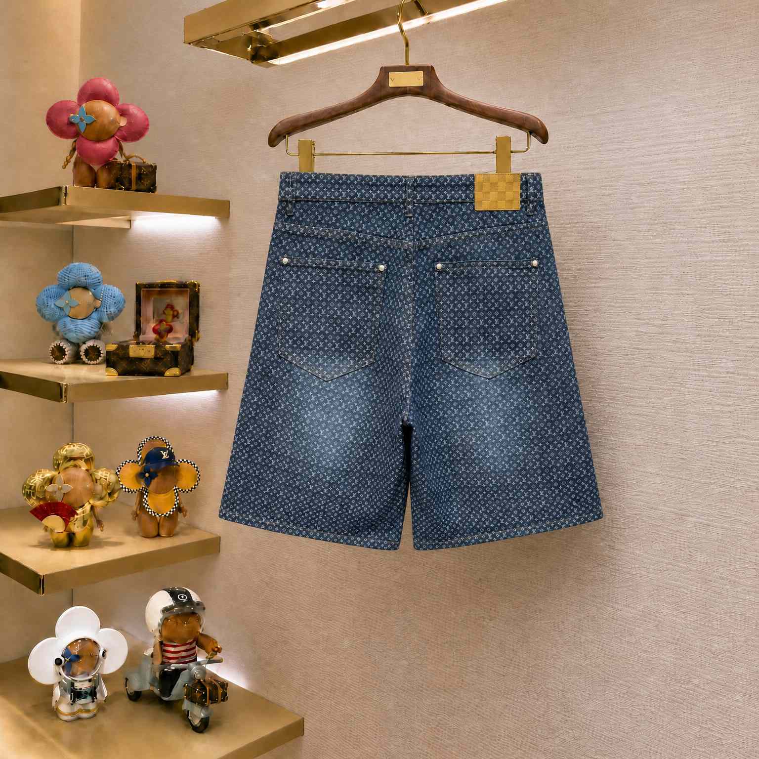 Louis Vuitton Reflective Nanogram Chambray Shorts 1AKOPD - DesignerGu