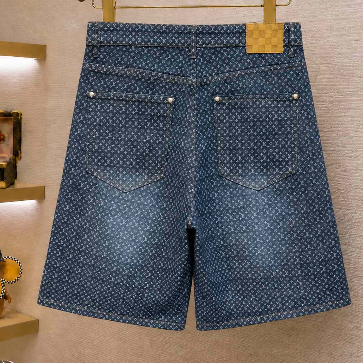 Louis Vuitton Reflective Nanogram Chambray Shorts 1AKOPD - DesignerGu