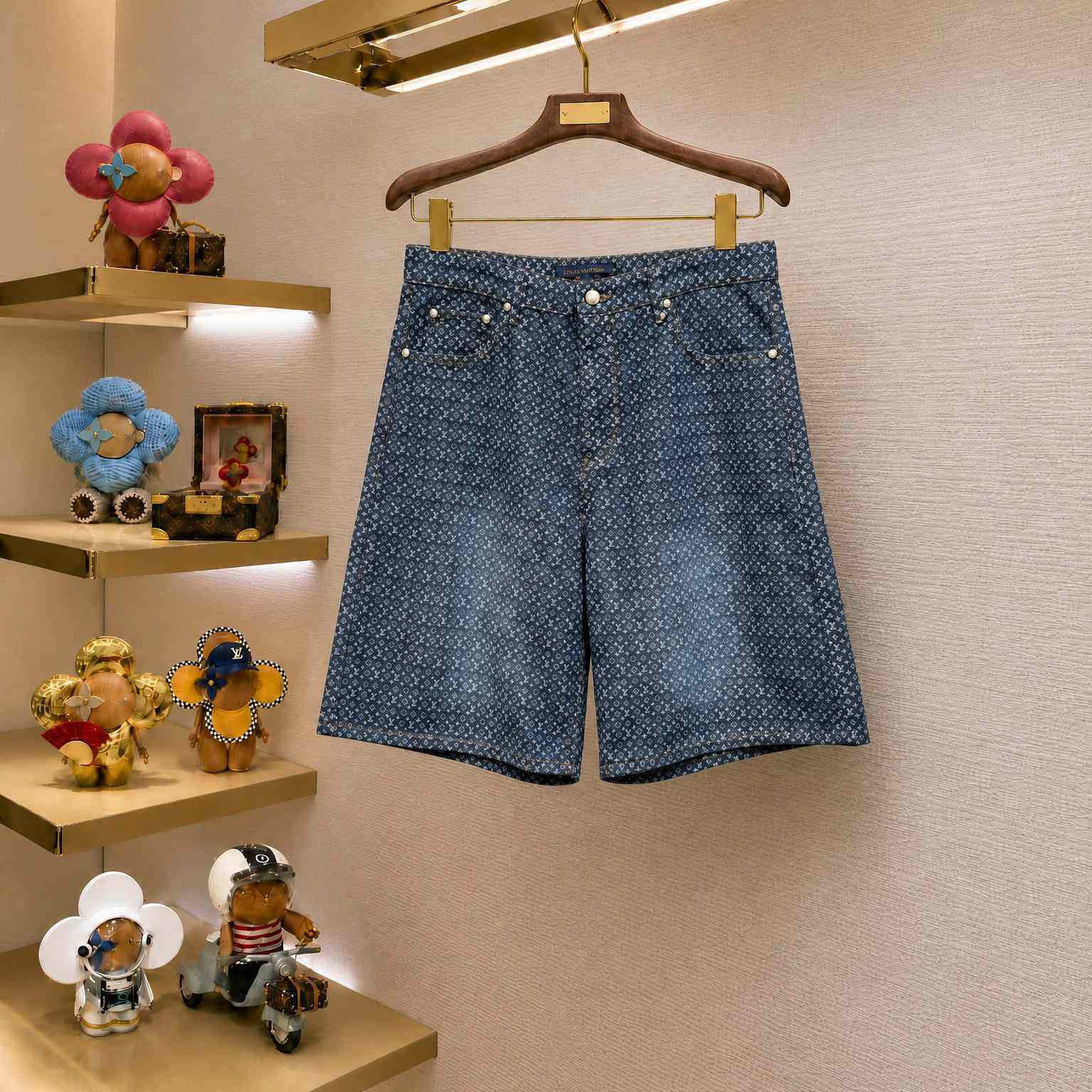 Louis Vuitton Reflective Nanogram Chambray Shorts 1AKOPD - DesignerGu