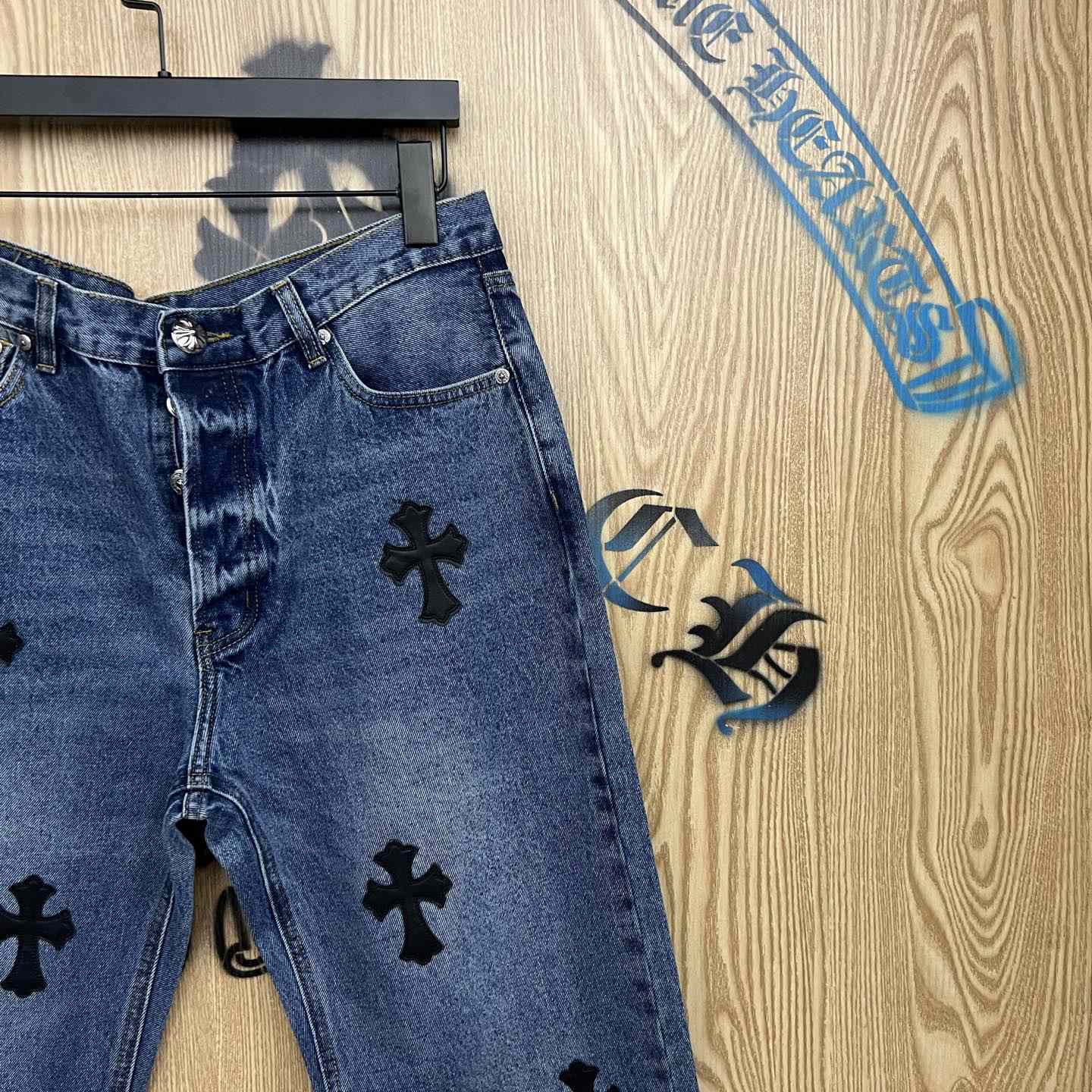 Chrome Hearts  Jeans  - DesignerGu