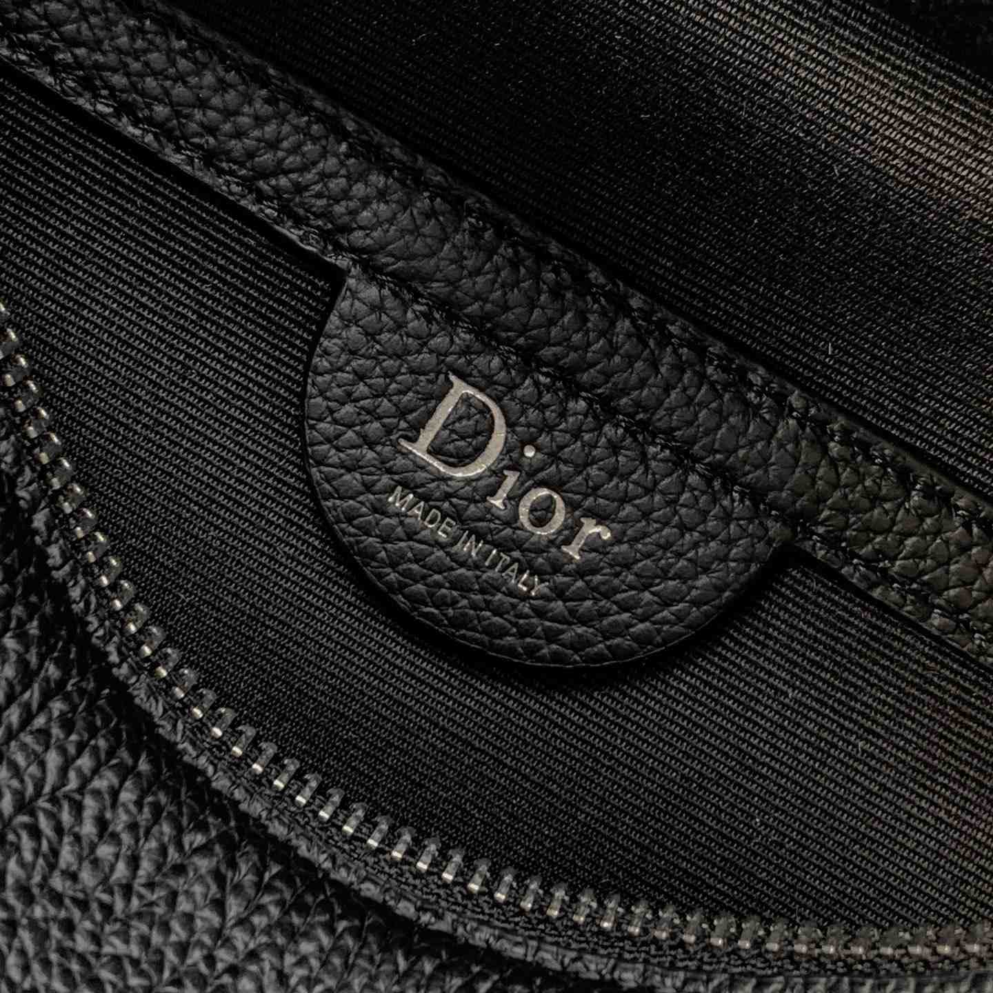 Dior Archie Zipped Bag With Strap - DesignerGu