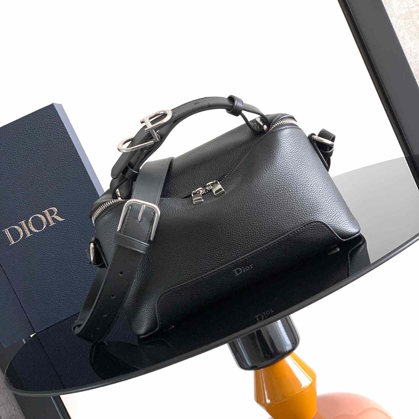Dior Archie Zipped Bag With Strap - DesignerGu