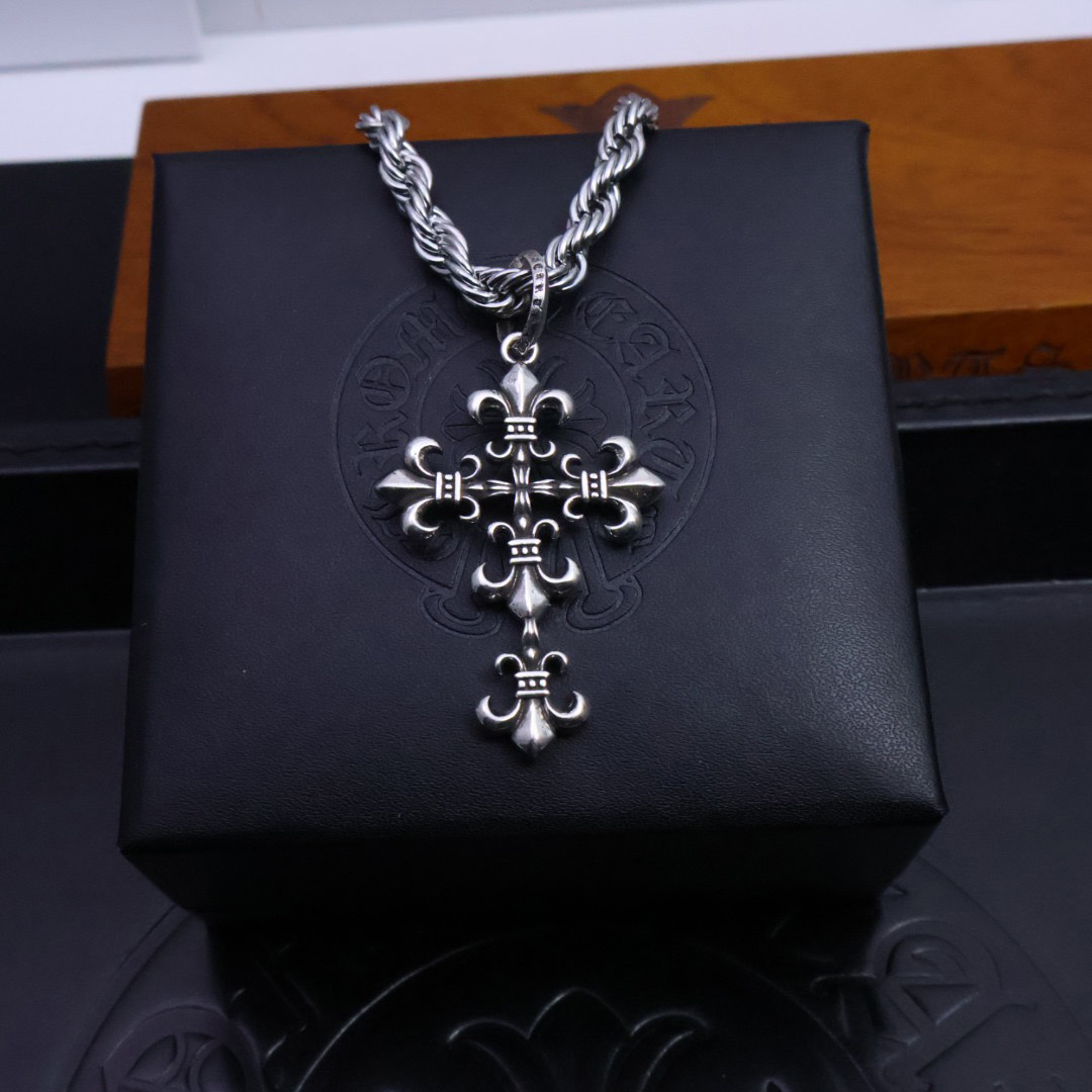 Chrome Heart Necklace   - DesignerGu