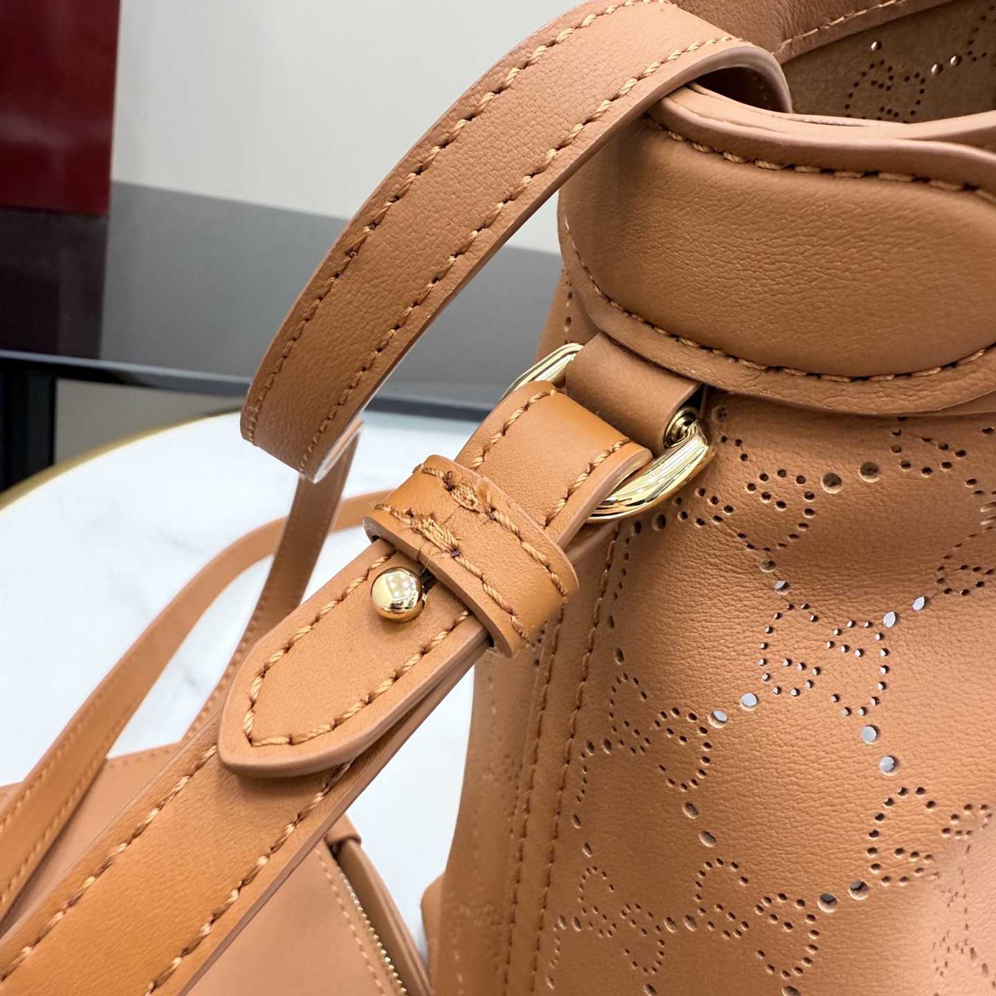 Gucci Giglio Small Tote Bag 860845 - DesignerGu