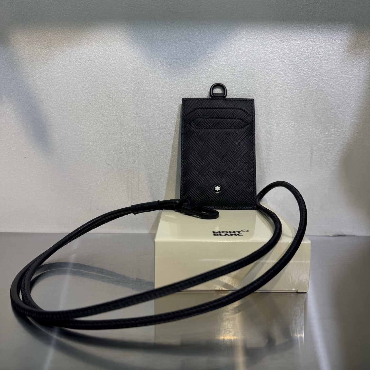 Montblanc Card Holder With Strap In Extreme Leather - DesignerGu