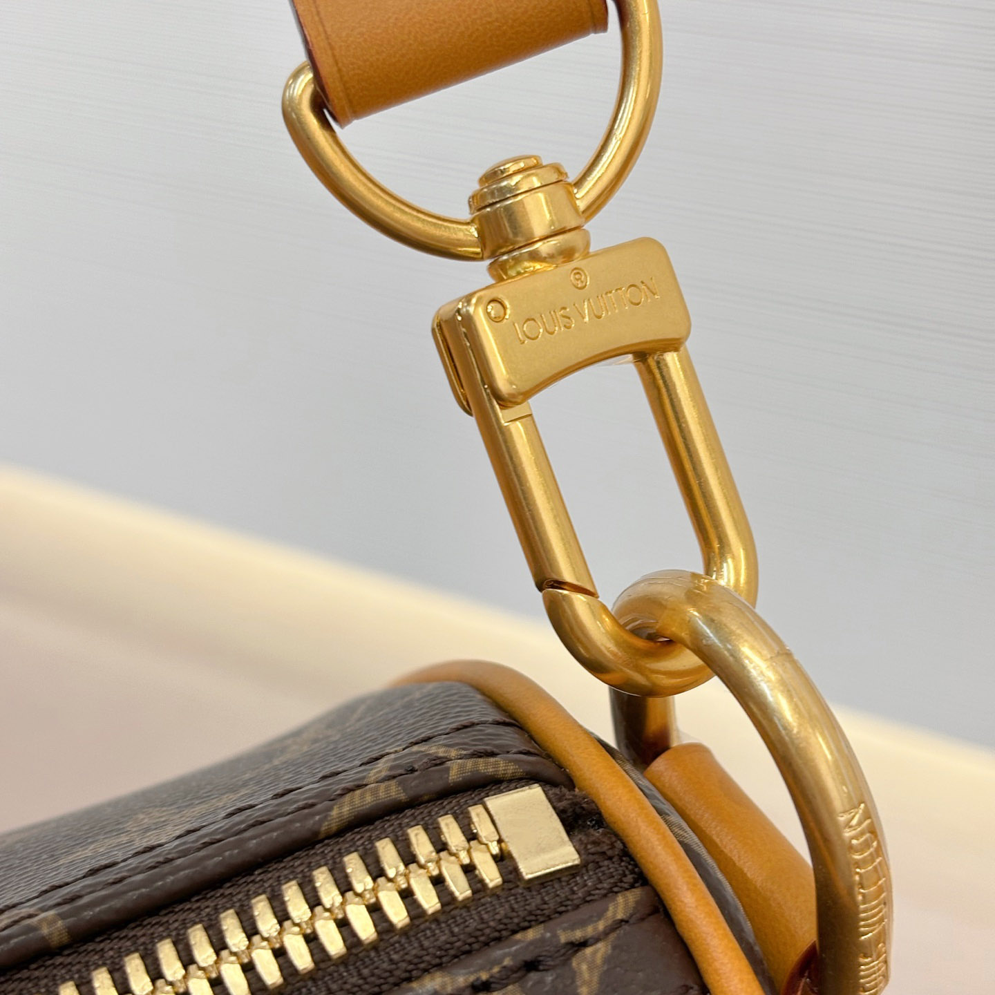 Louis Vuitton Keepall Bandoulière 35 M2A210 - DesignerGu
