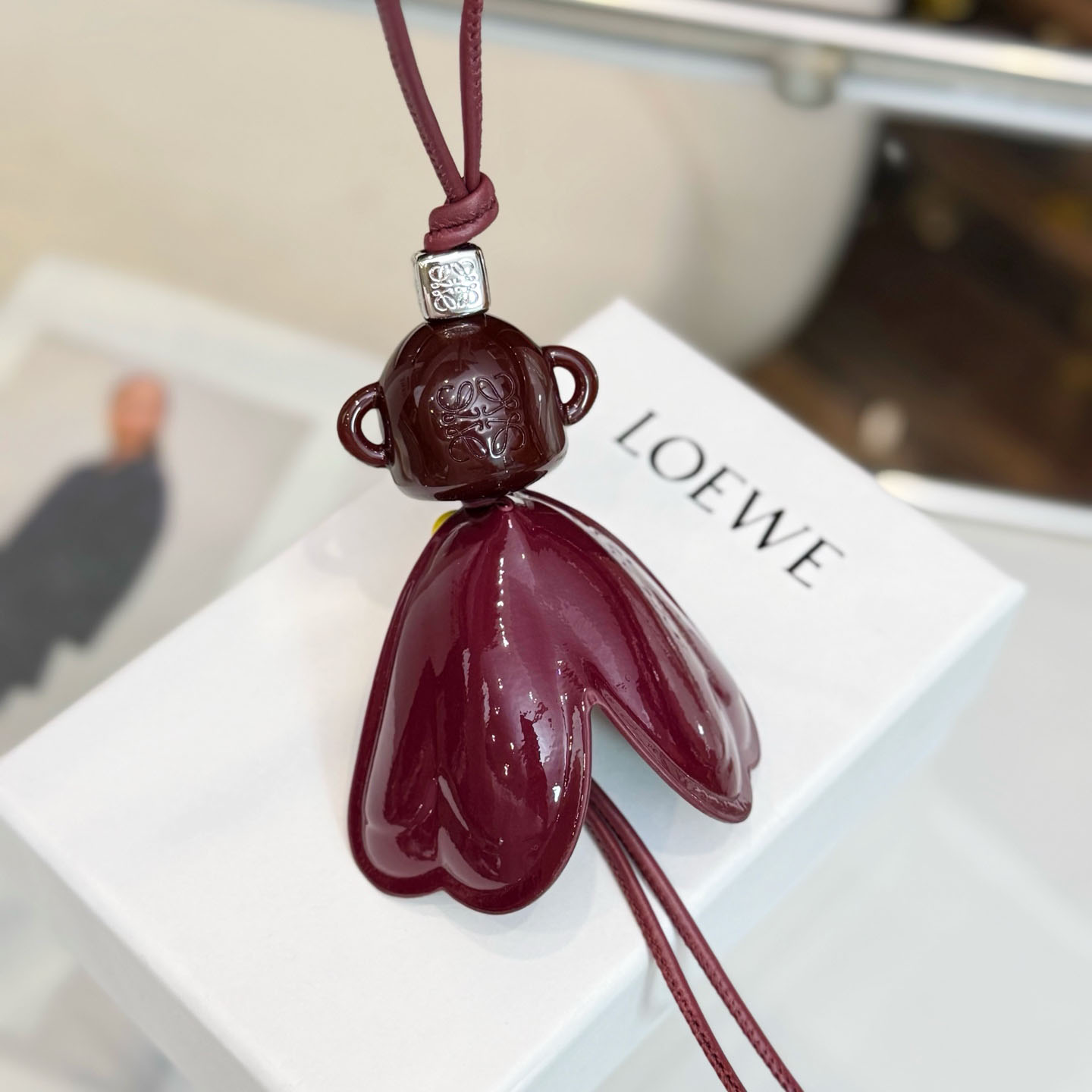 Loewe Blombée Charm In Calfskin And Acetate - DesignerGu