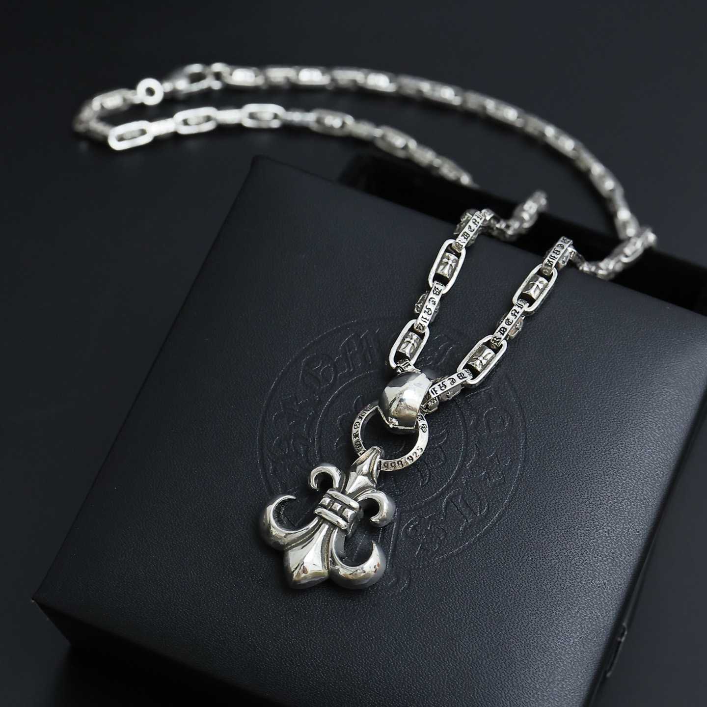 Chrome Heart Necklace   - DesignerGu